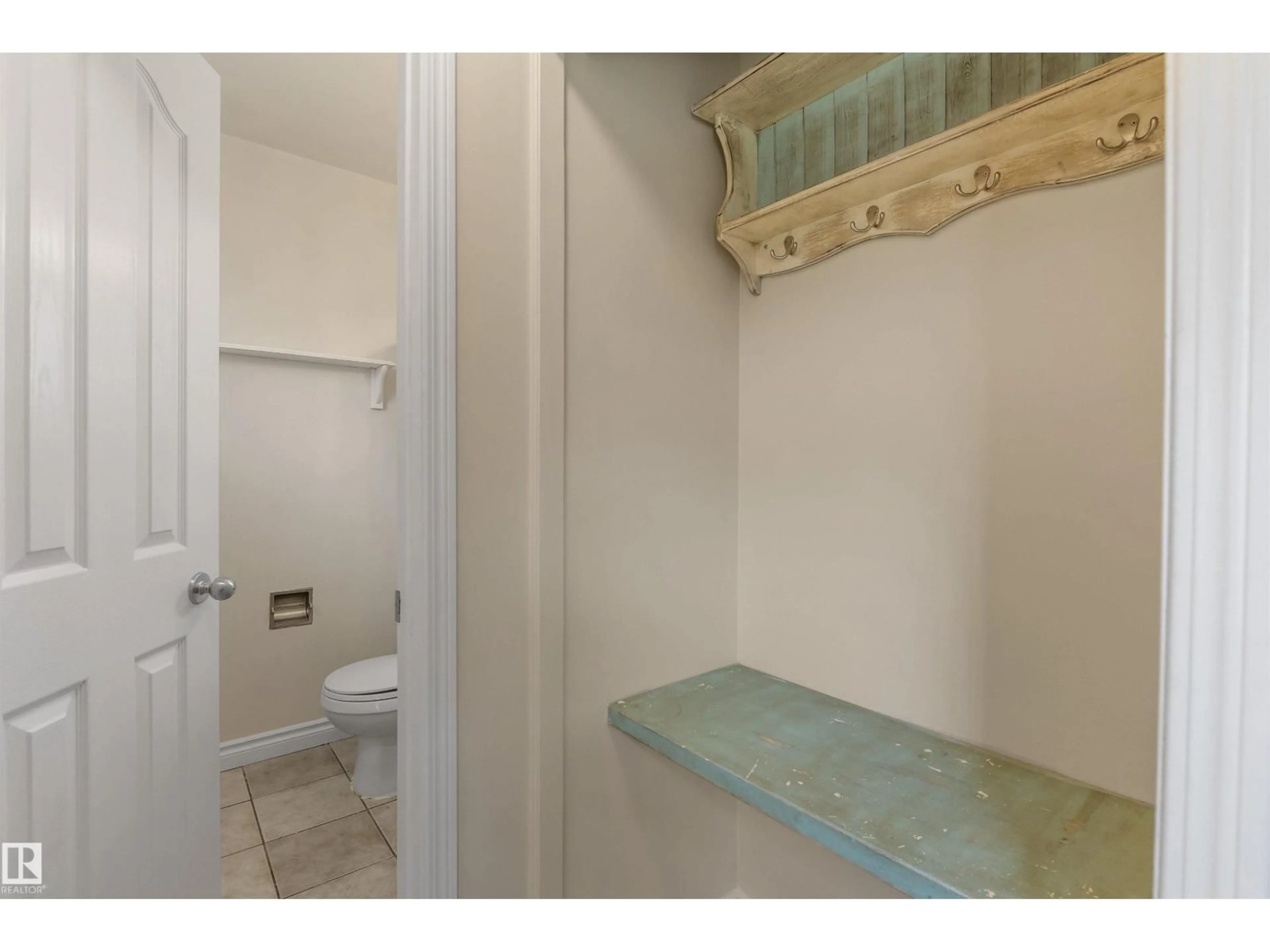 Standard bathroom, ceramic/tile floor for #13 - 9310 MORINVILLE DR, Morinville Alberta T8R1J8