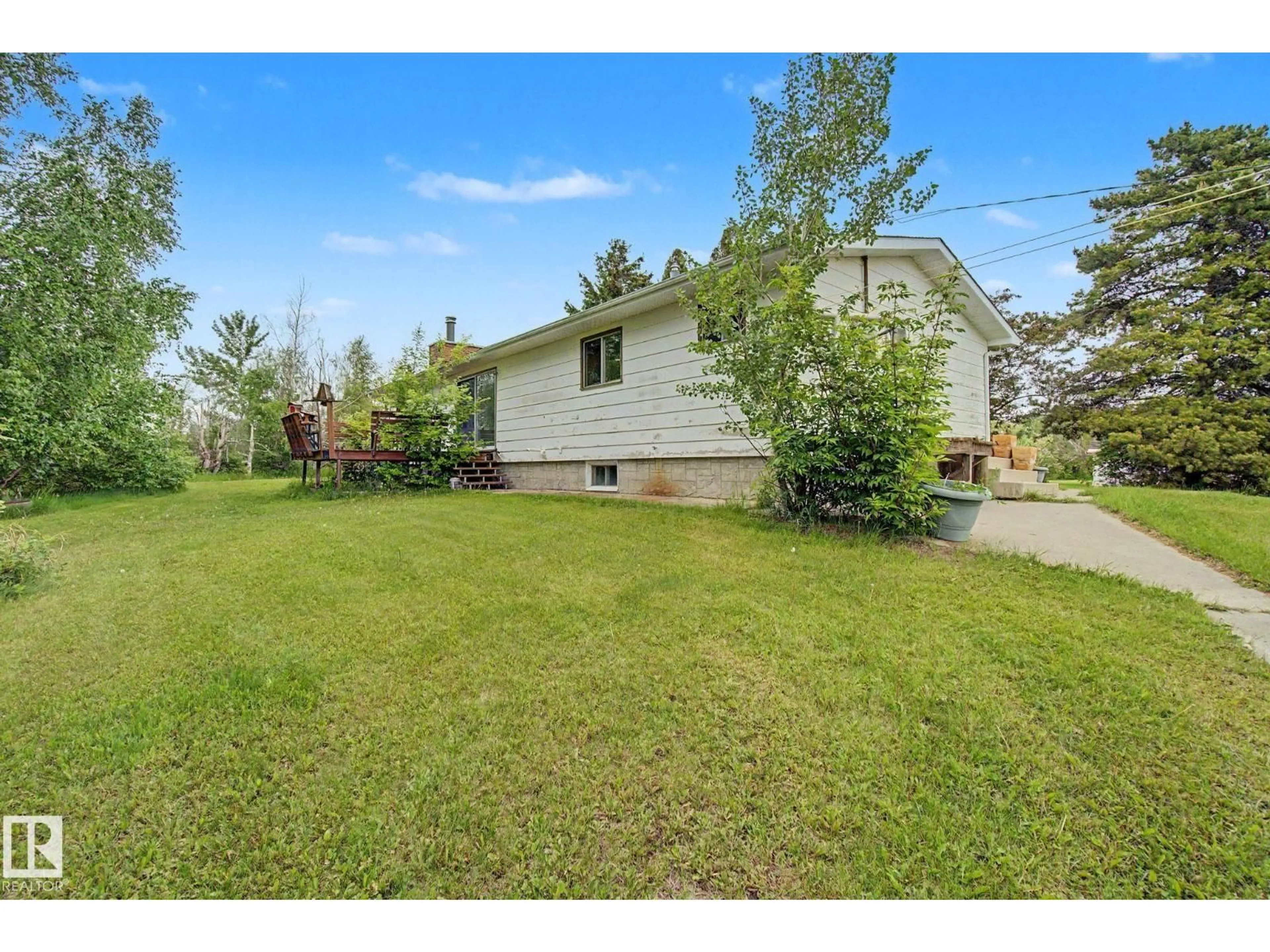 A pic from outside/outdoor area/front of a property/back of a property/a pic from drone, street for 52430 RGE ROAD 21, Rural Parkland County Alberta T7Y2H1