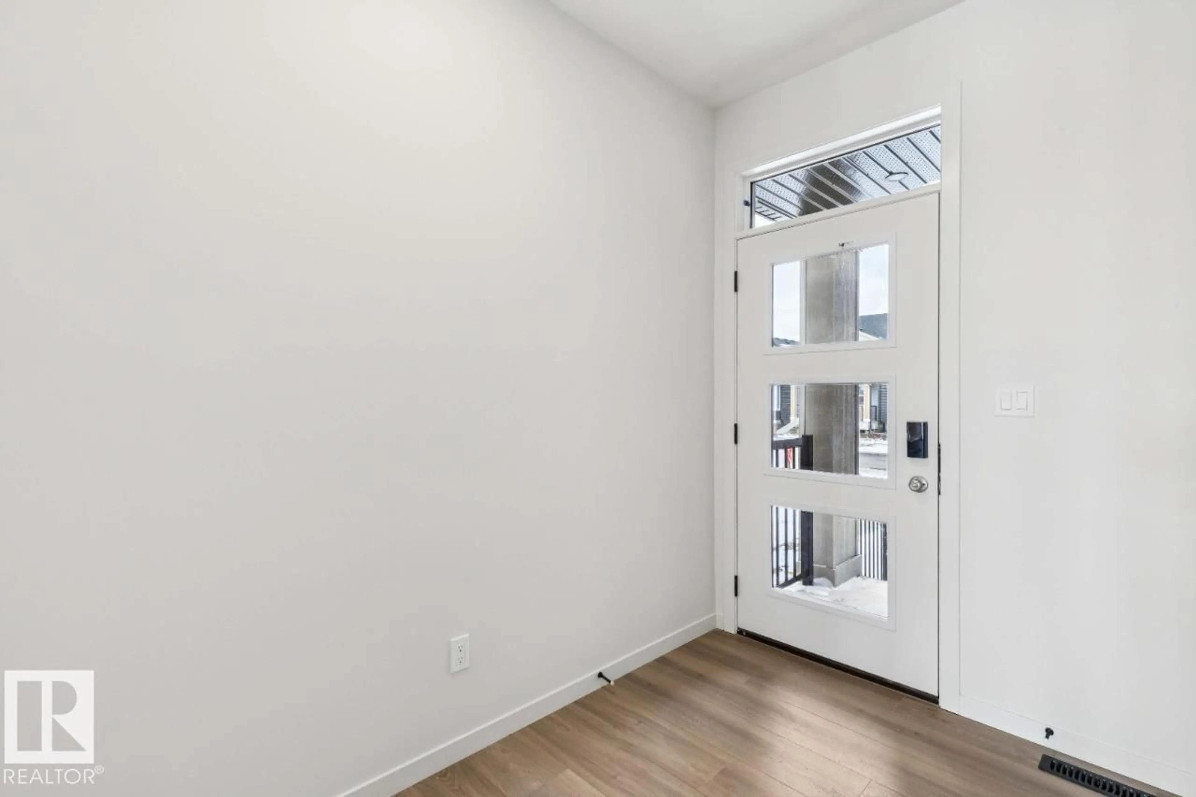Indoor entryway for 7015 50A AV, Beaumont Alberta T4X2Z3