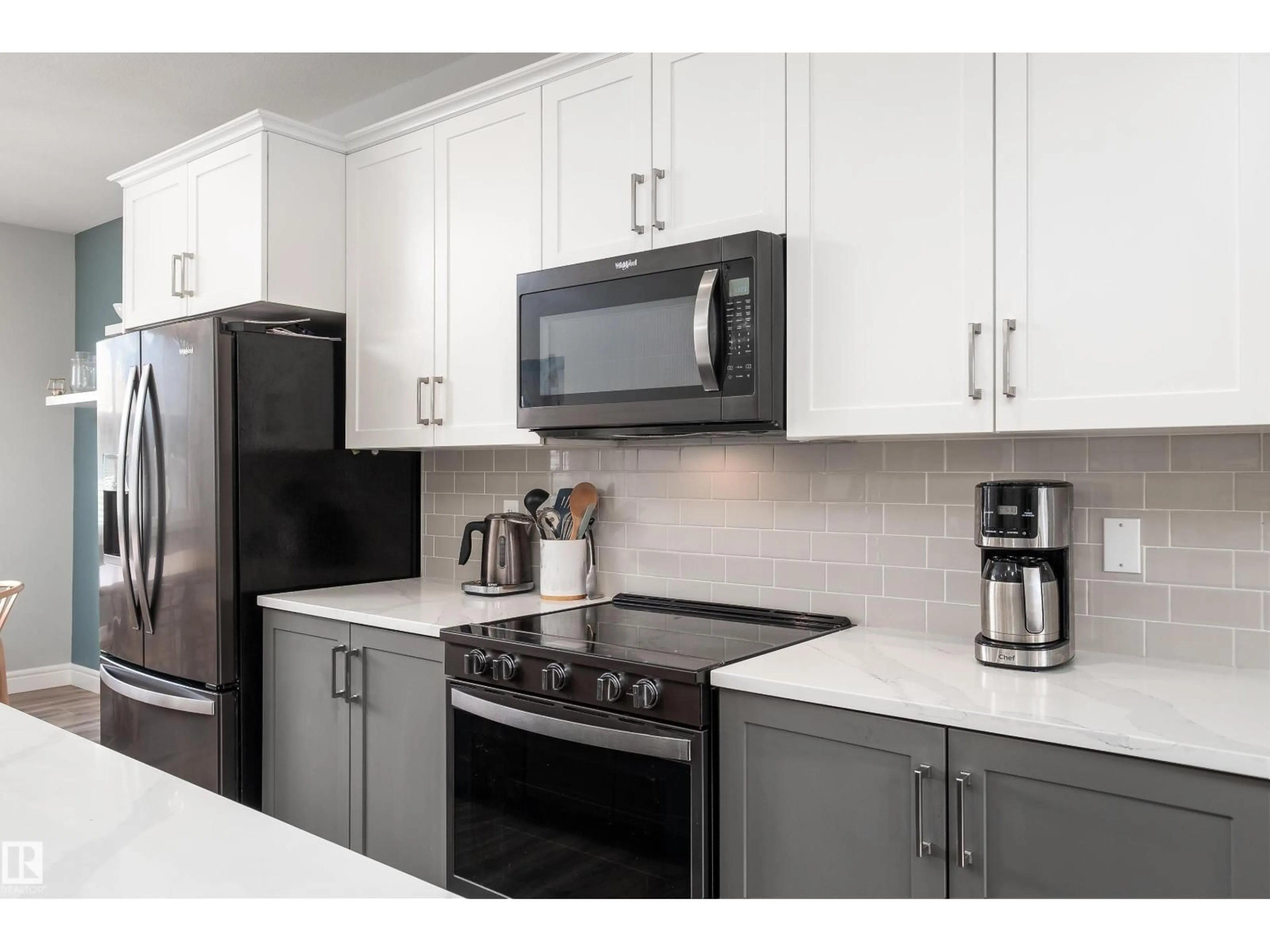 Standard kitchen, unknown for 1330 ENRIGHT LD, Edmonton Alberta T6M0Z4