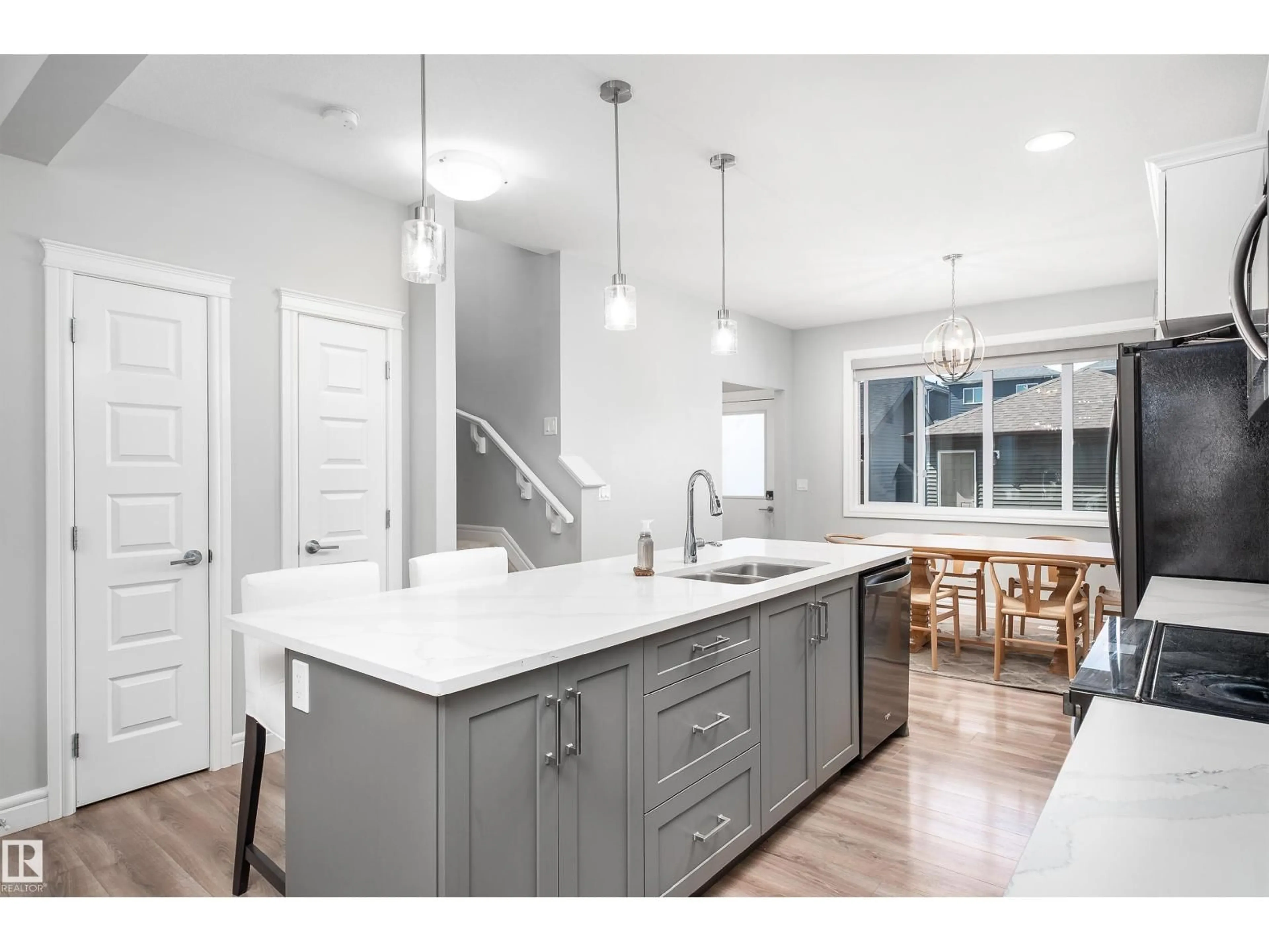 Open concept kitchen, unknown for 1330 ENRIGHT LD, Edmonton Alberta T6M0Z4
