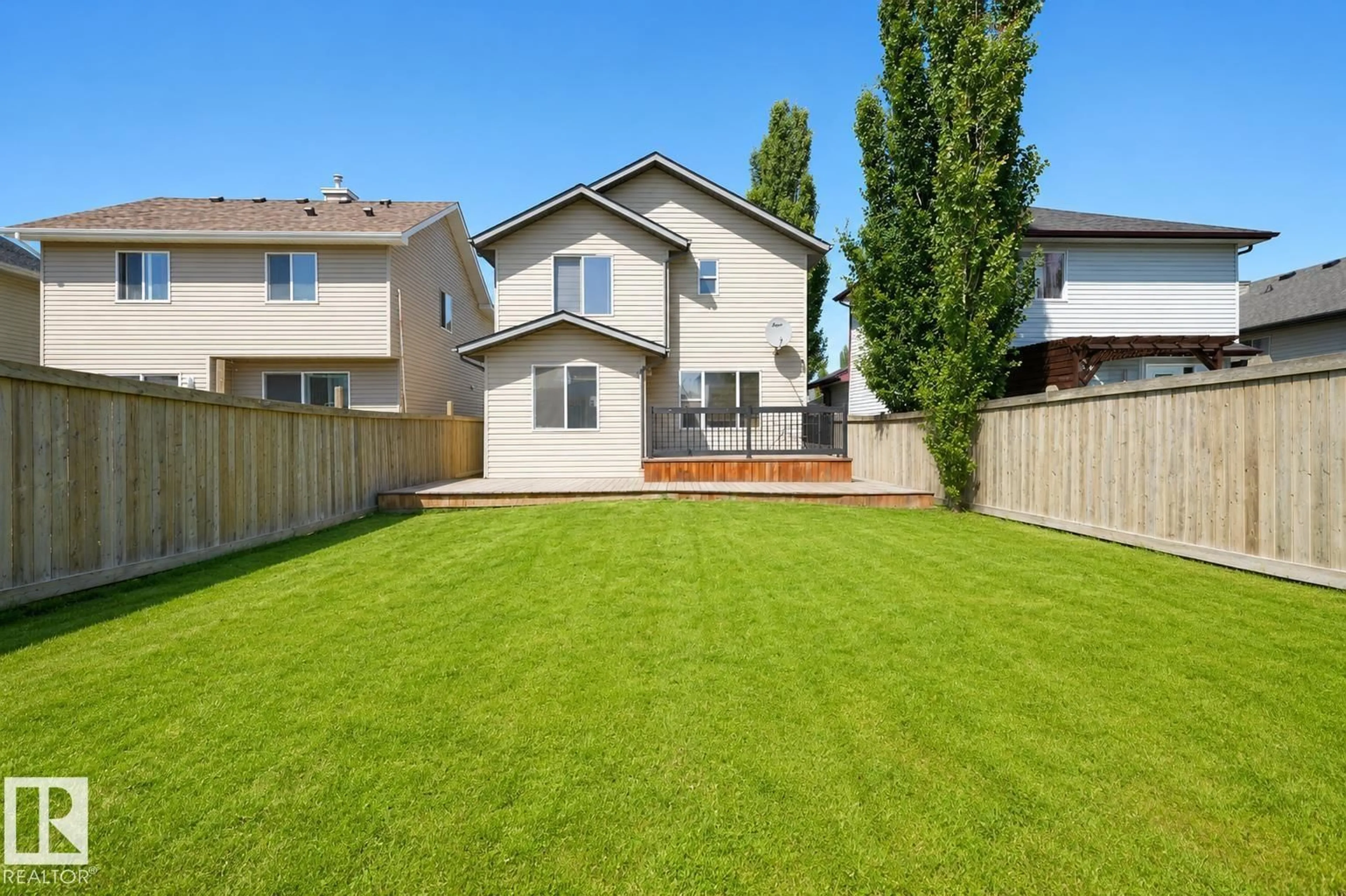 Patio, street for 8523 7 AV SW, Edmonton Alberta T6X1G3