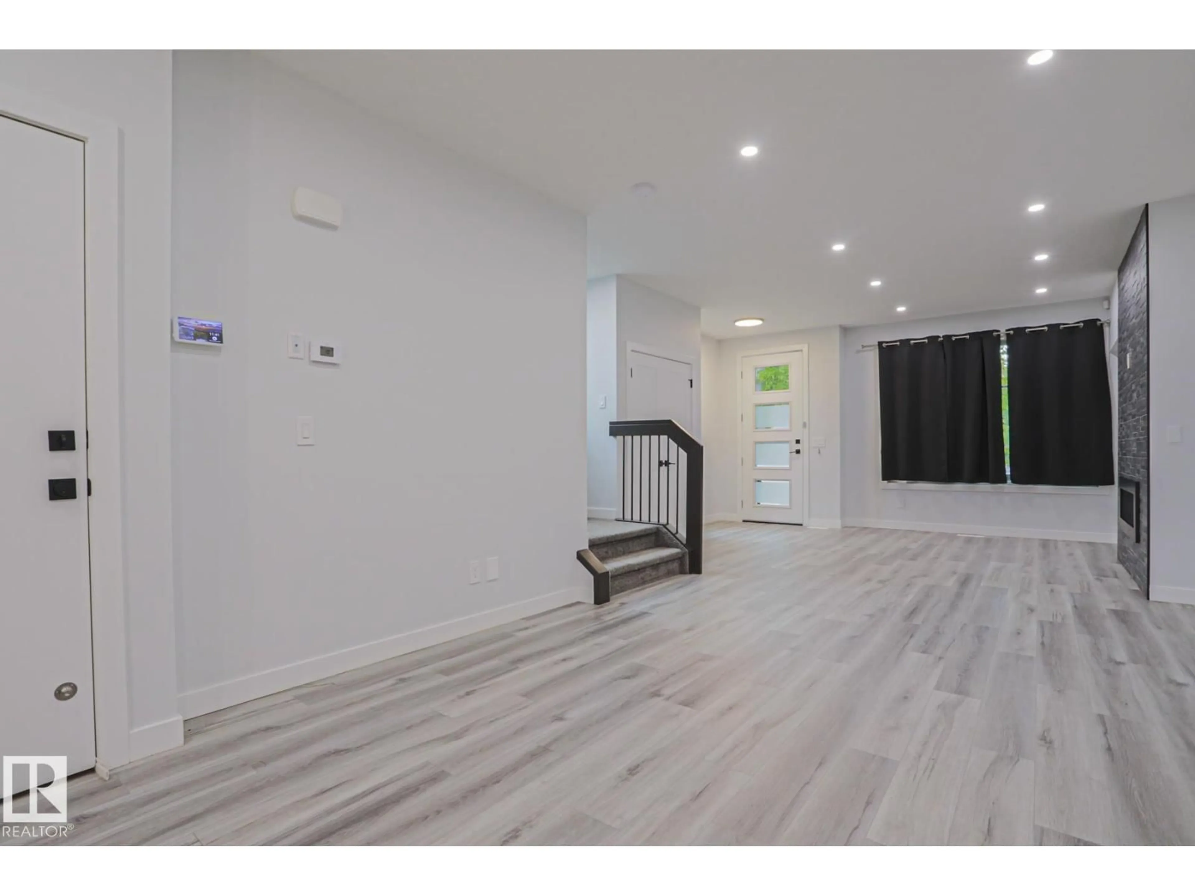Unknown for 10628 81 ST NW, Edmonton Alberta T6A3L4