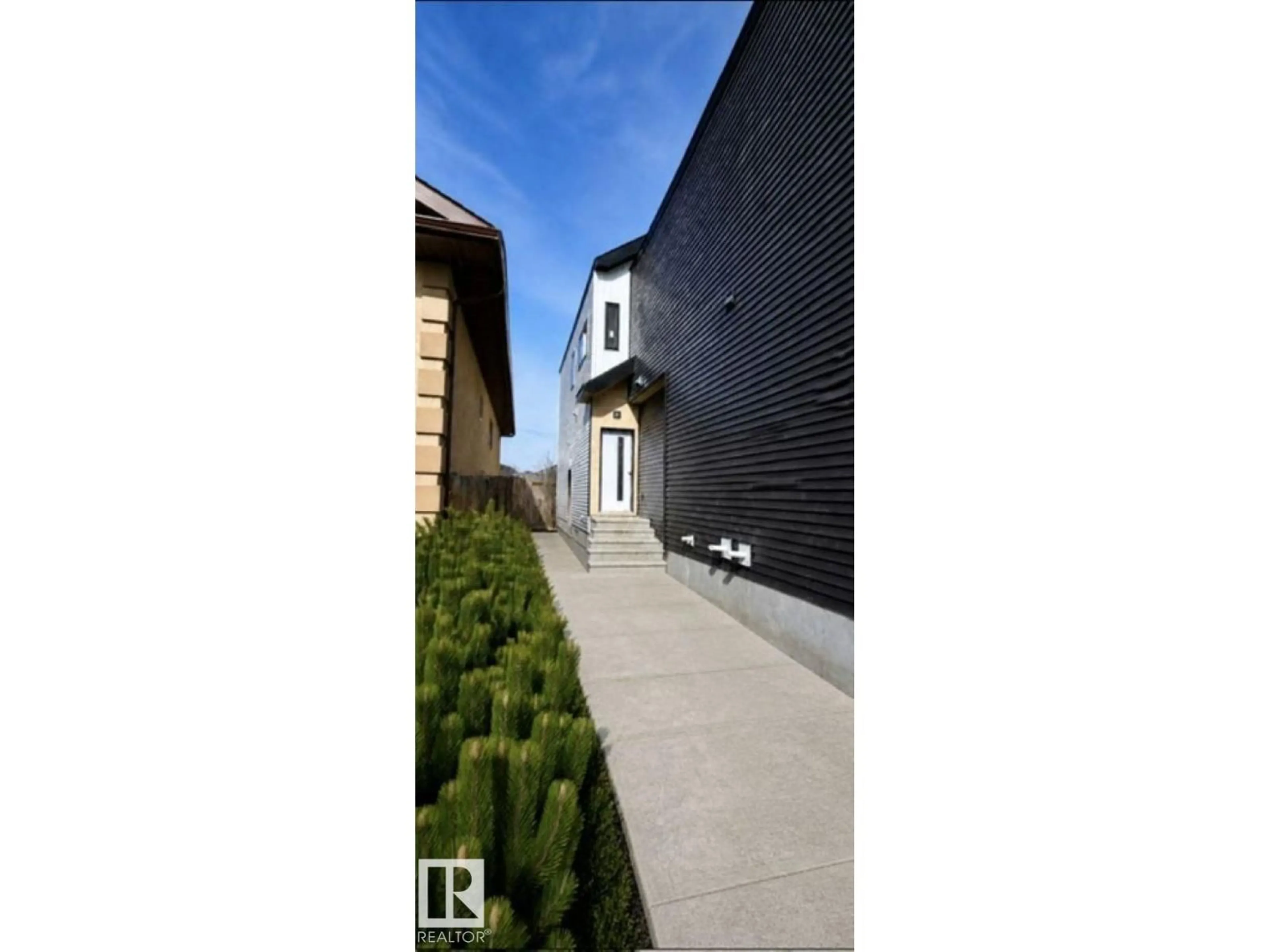 Unknown for 11336 130 ST, Edmonton Alberta T5M1A2