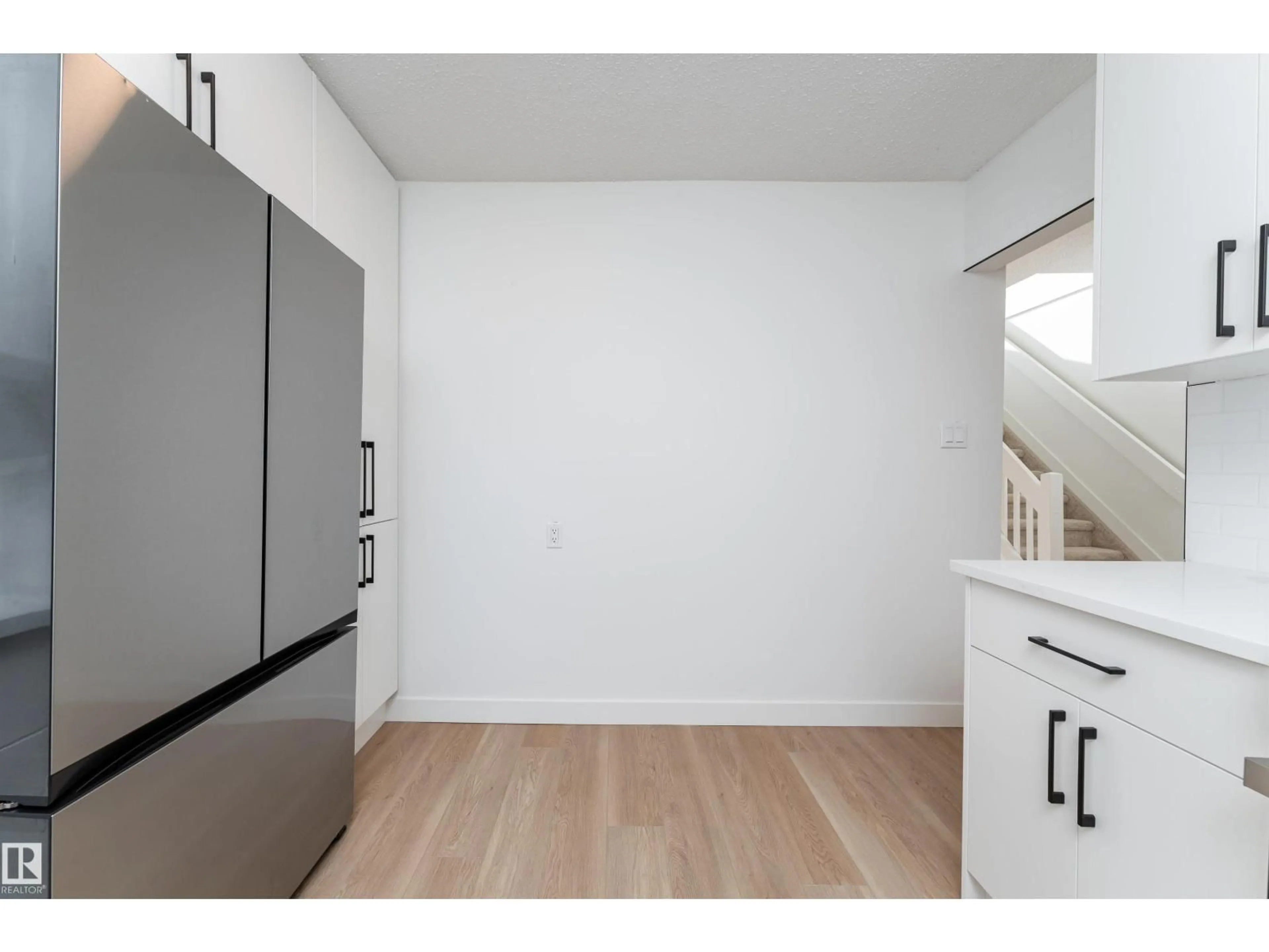 Unknown for 3108 142 AV, Edmonton Alberta T5Y1H2
