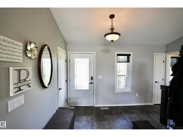 57506 RR 81, Rural St. Paul County 5