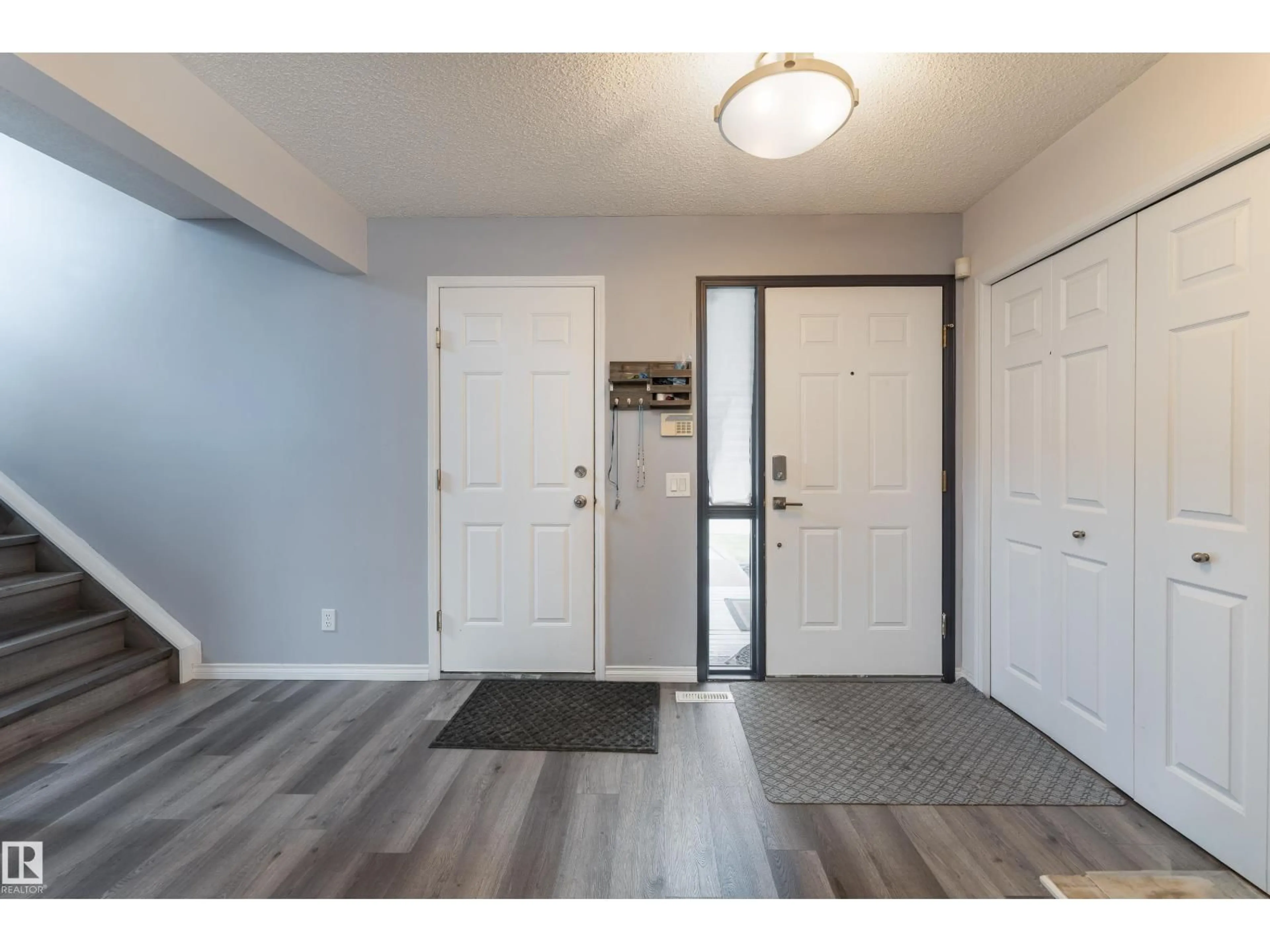 Unknown for 493 KLARVATTEN LAKE WD, Edmonton Alberta T5Z3G7