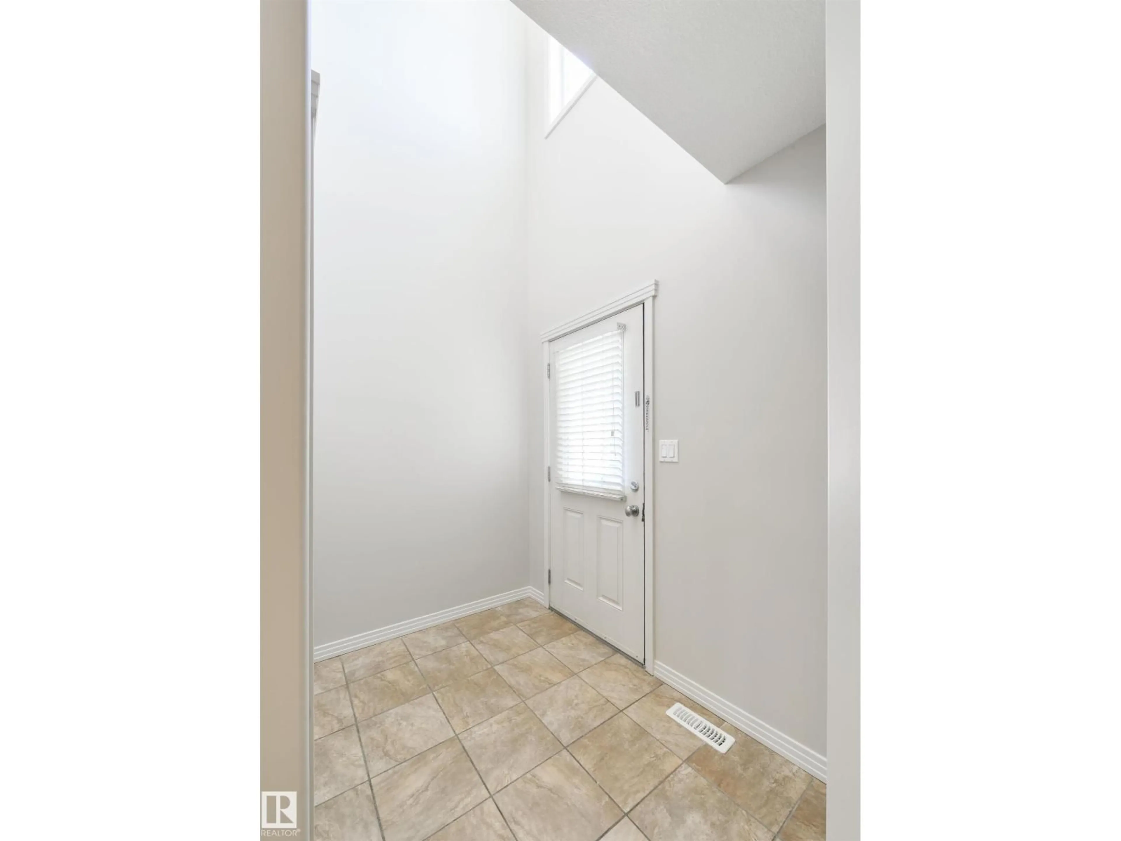 Unknown for 35 RUE MONTALET, Beaumont Alberta T4X0G1
