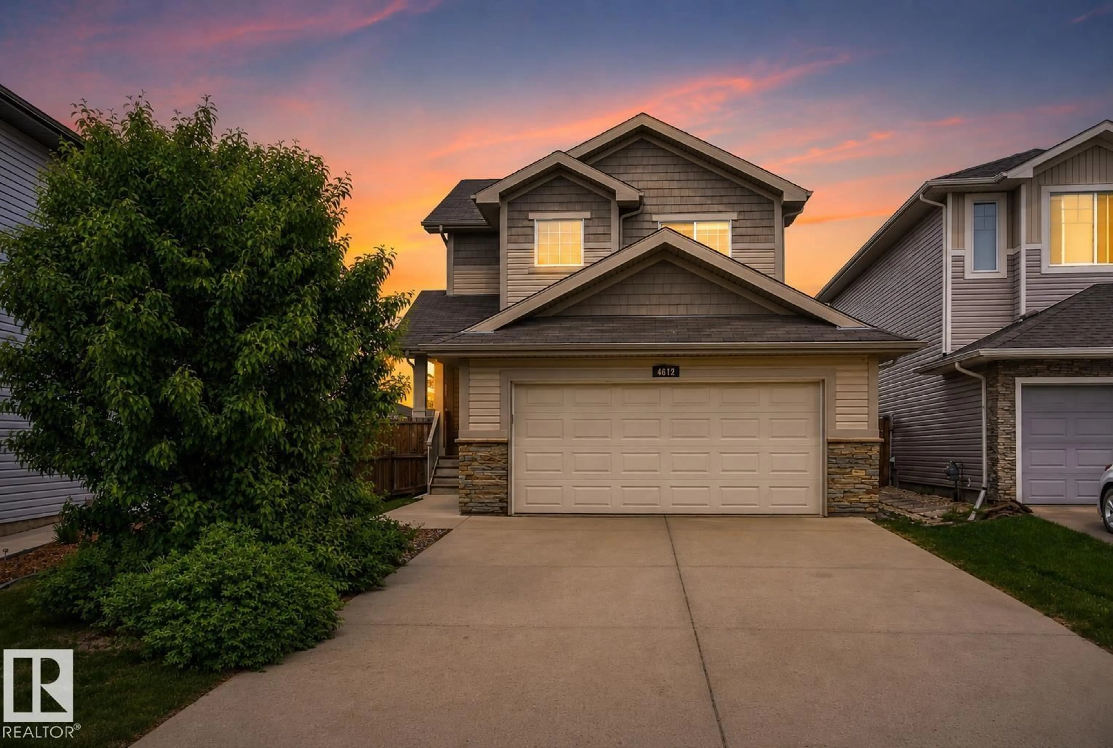 Unknown for 4612 WESTCLIFF PT SW, Edmonton Alberta T6W2S9