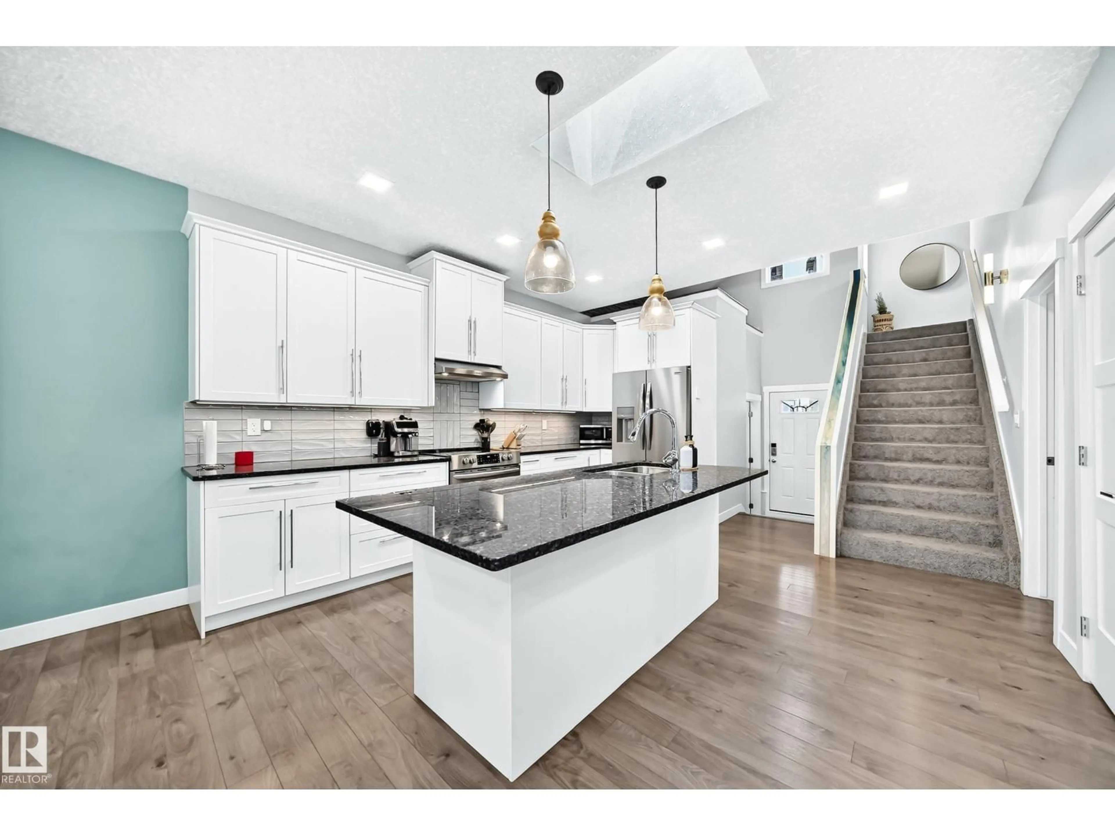 Unknown for NW - 11463 64 ST, Edmonton Alberta T5W4H8