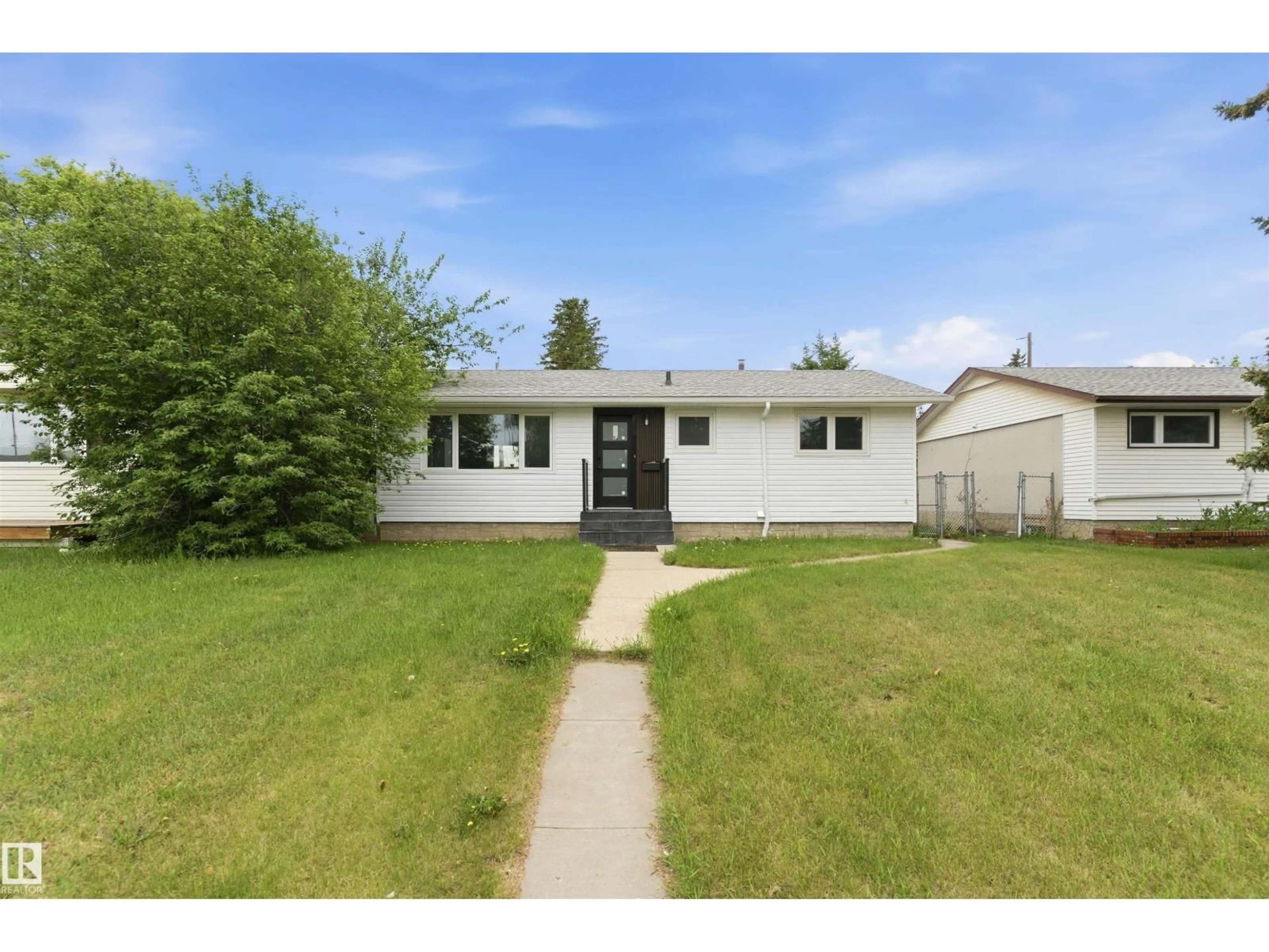 Unknown for 8328 165 ST, Edmonton Alberta T5R2R4