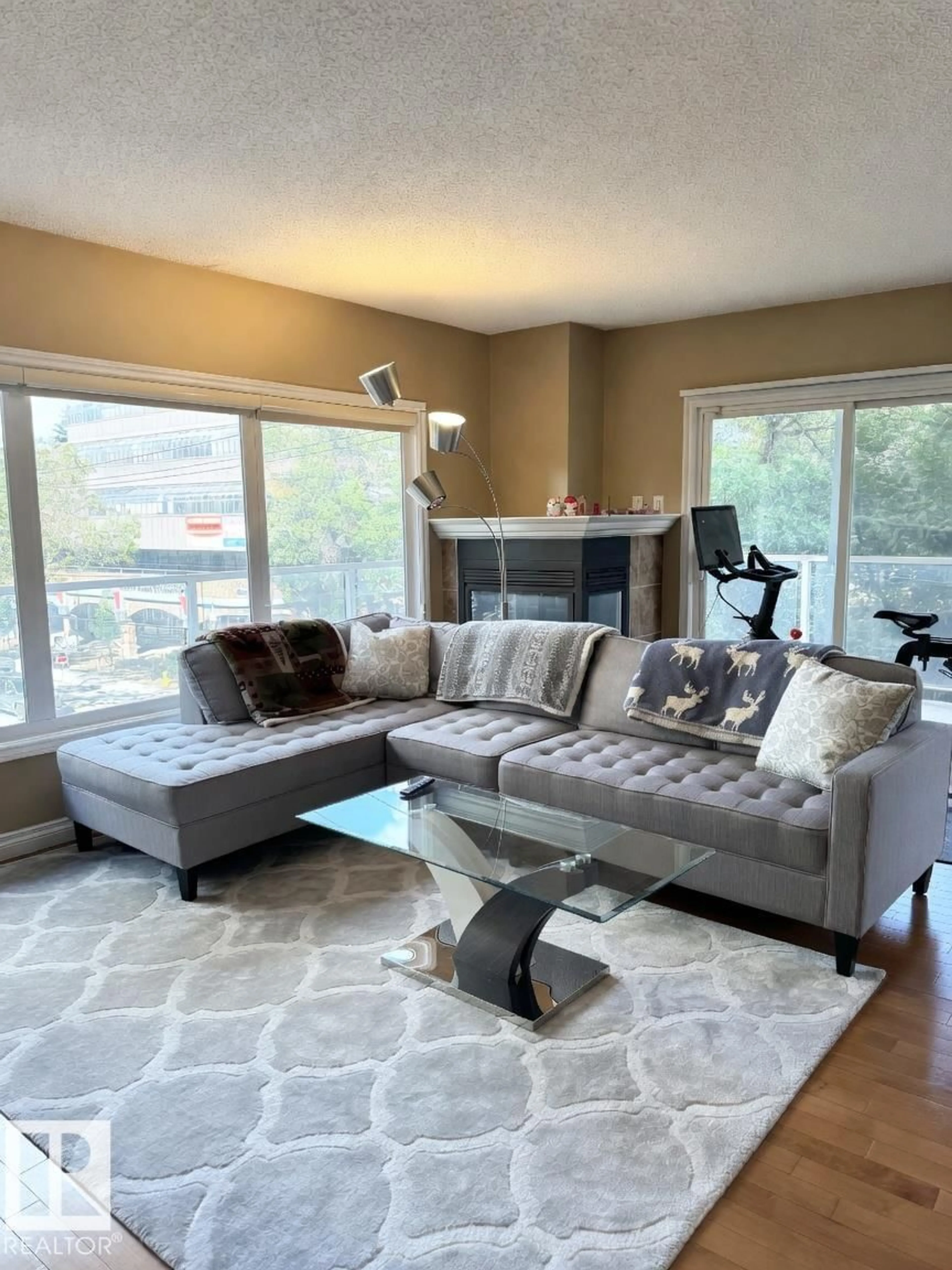 Living room with furniture, unknown for 305 11111 82 AV NW, Edmonton Alberta T6G0T3