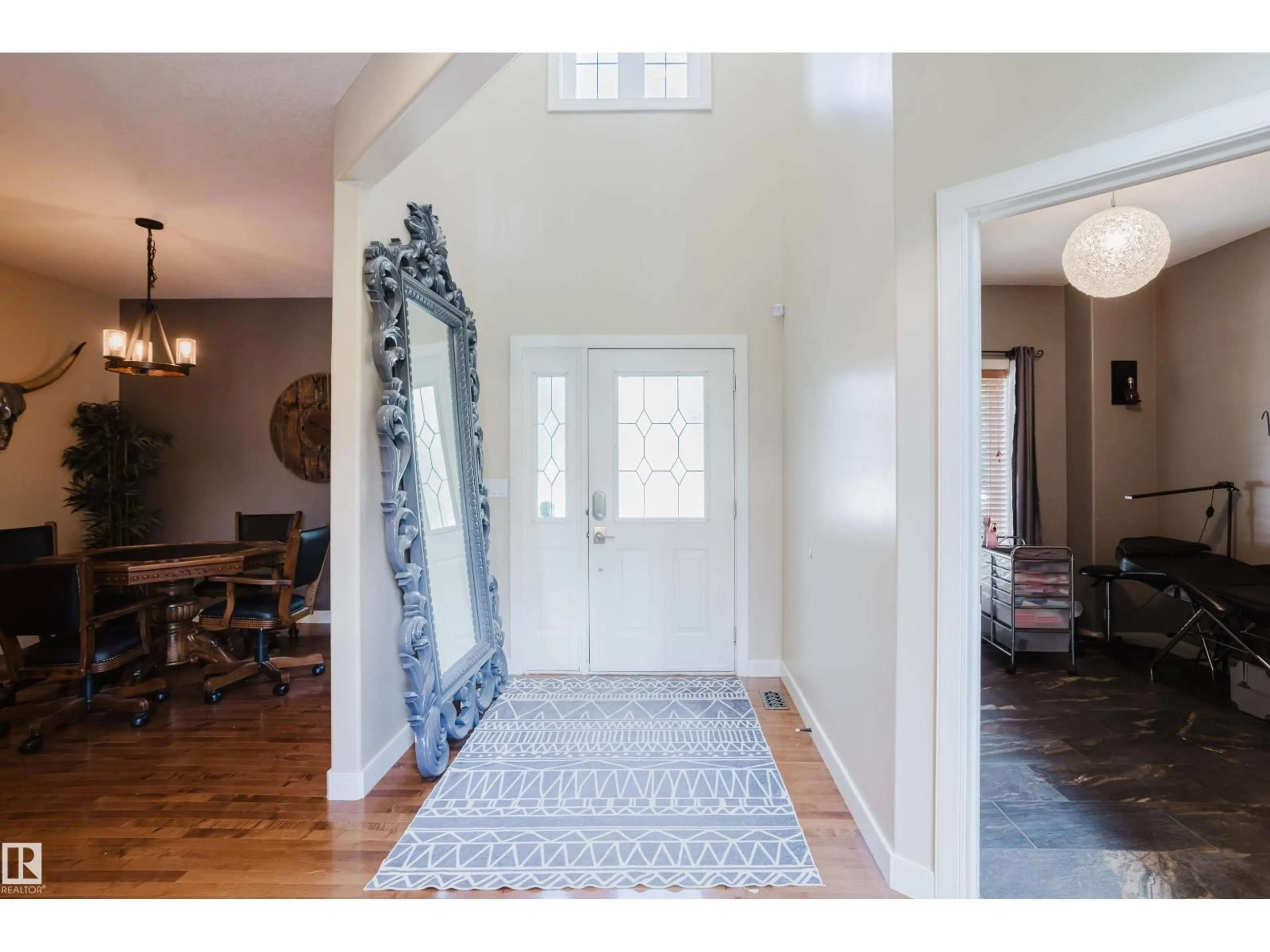 Indoor entryway for 5206 CERCLE CIEL CR, Beaumont Alberta T4X1W5