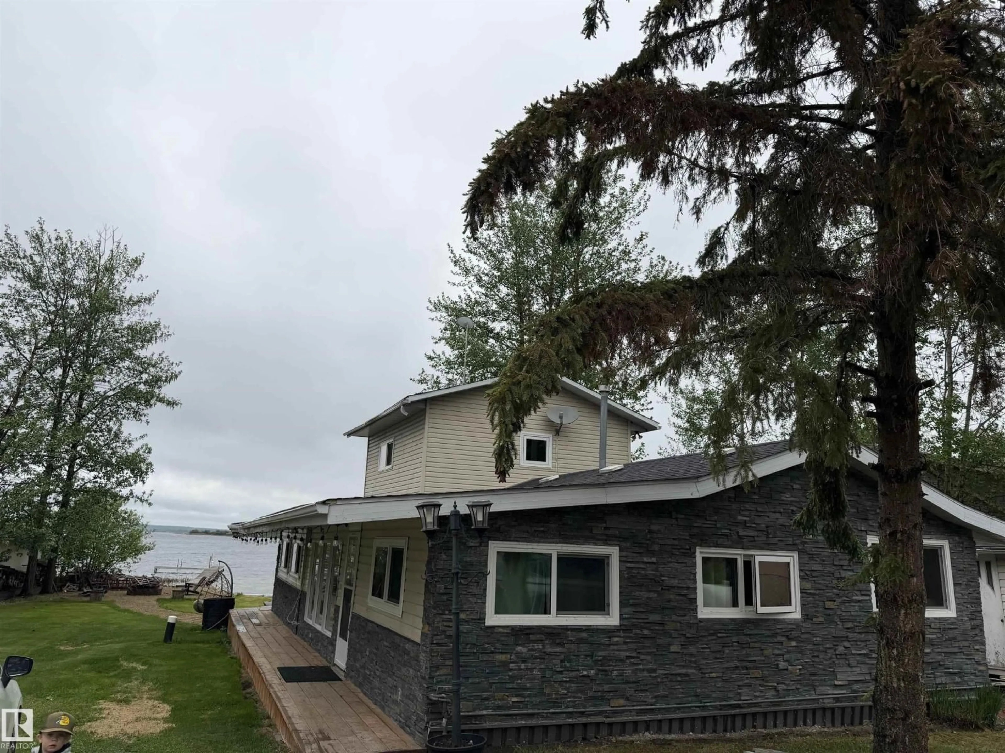 Home with vinyl exterior material, unknown for #214 - 57114 RGE RD 25, Rural Barrhead County Alberta T0E1A0