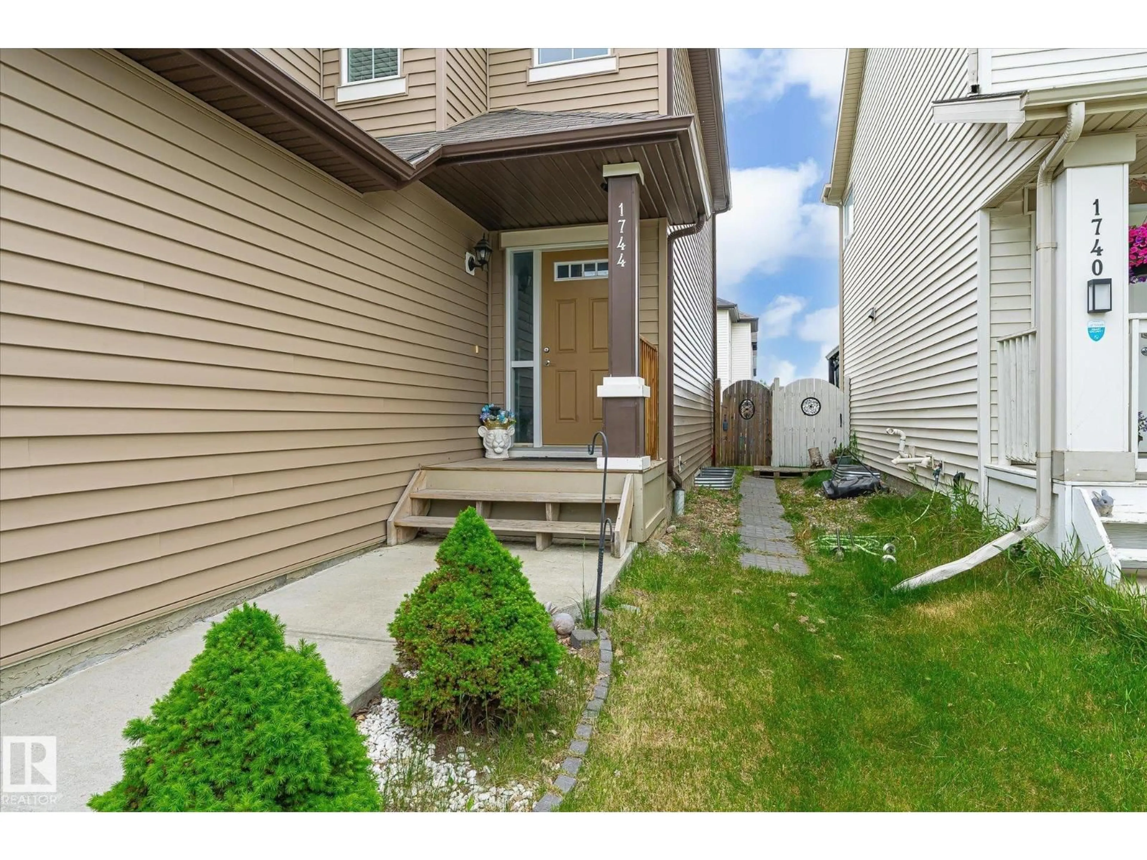 Unknown for SW - 1744 61 ST, Edmonton Alberta T6X0W3
