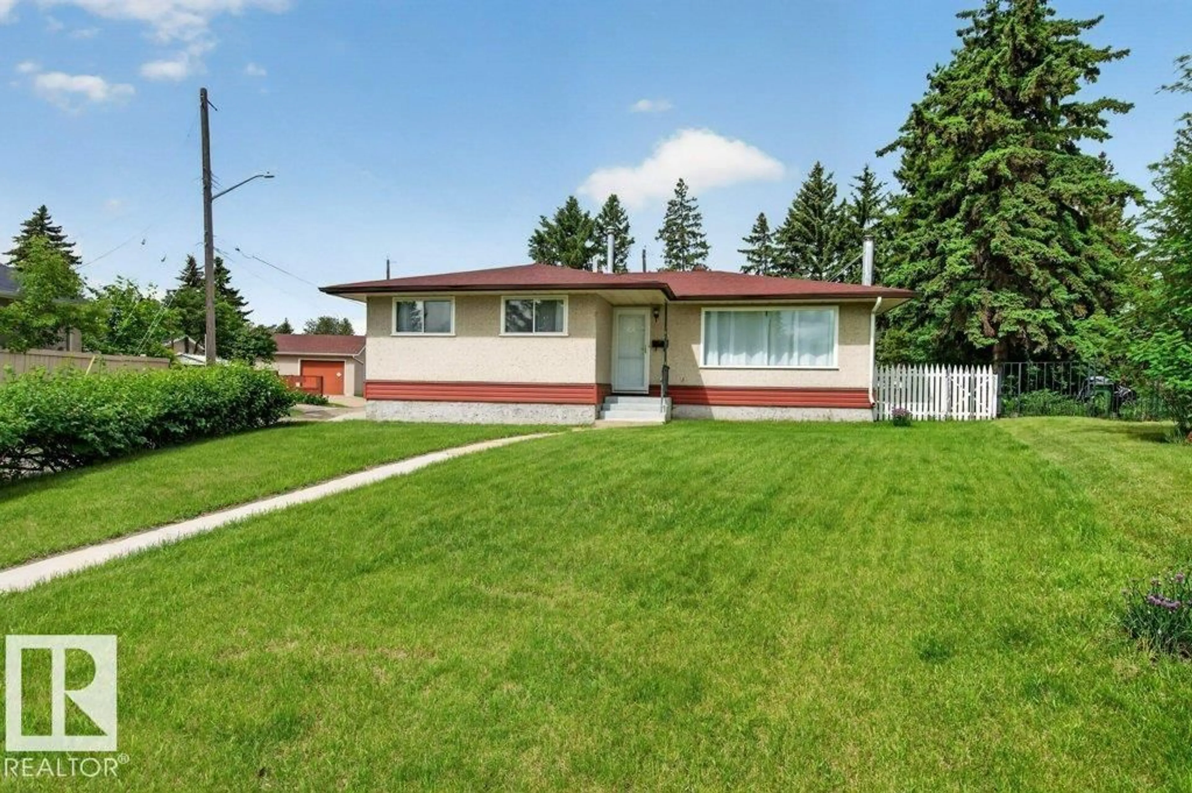 Home with vinyl exterior material, street for NW - 5308 105A ST, Edmonton Alberta T6H2P4
