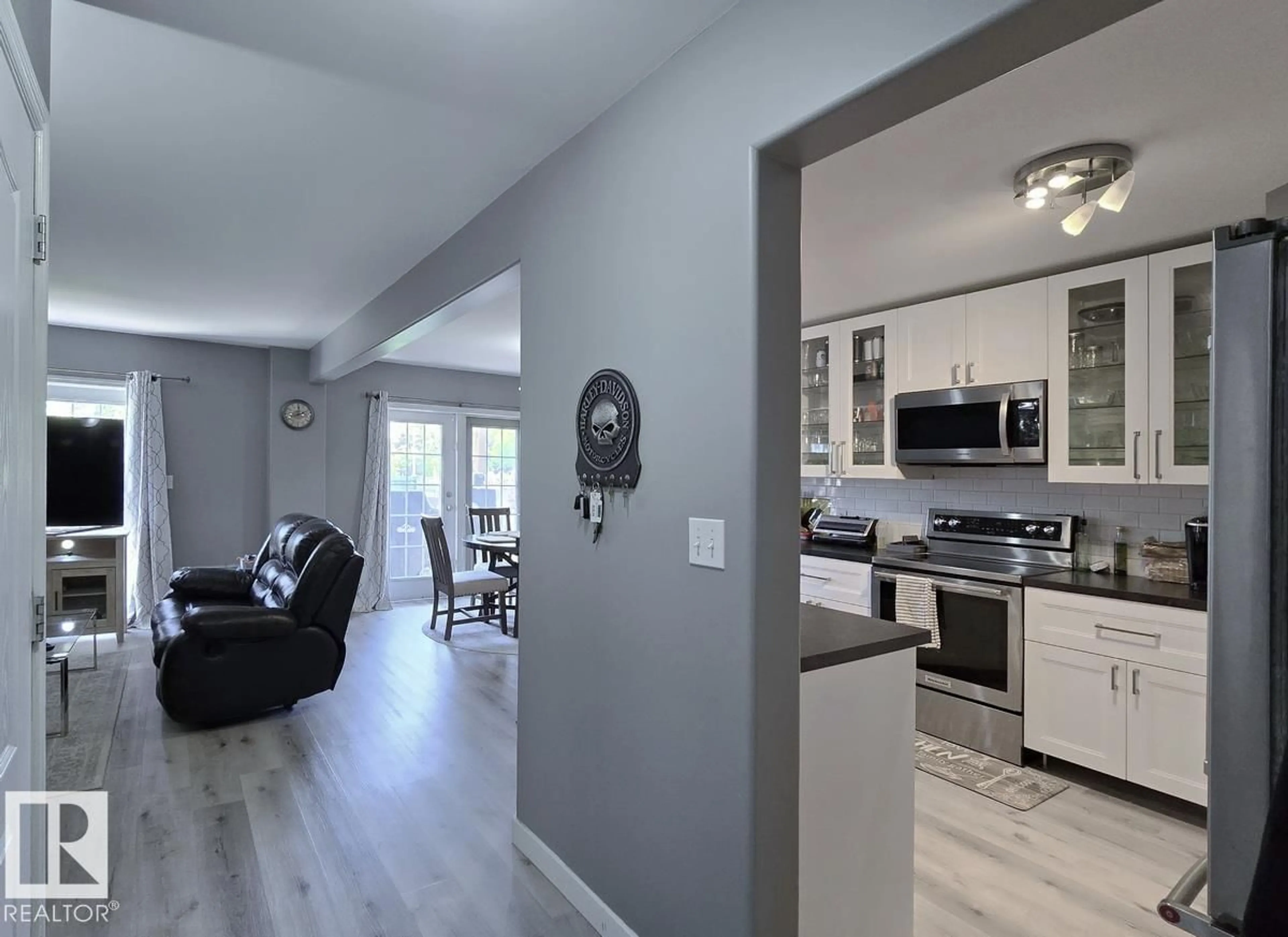 Open concept kitchen, unknown for 32 BRIDGEVIEW CR, Fort Saskatchewan Alberta T8L4J4