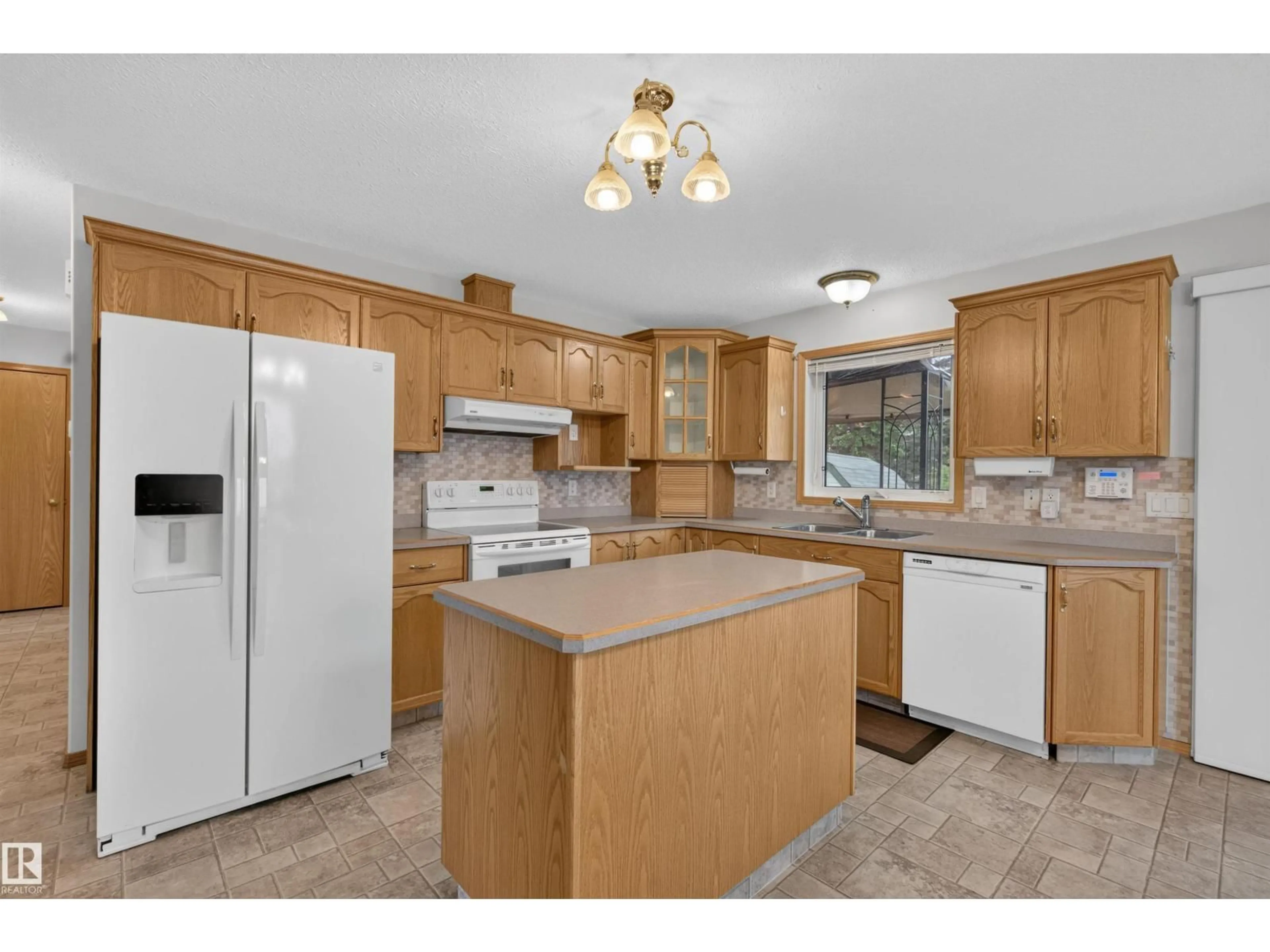Standard kitchen, unknown for 2403 3 AV, Cold Lake Alberta T9M0A4