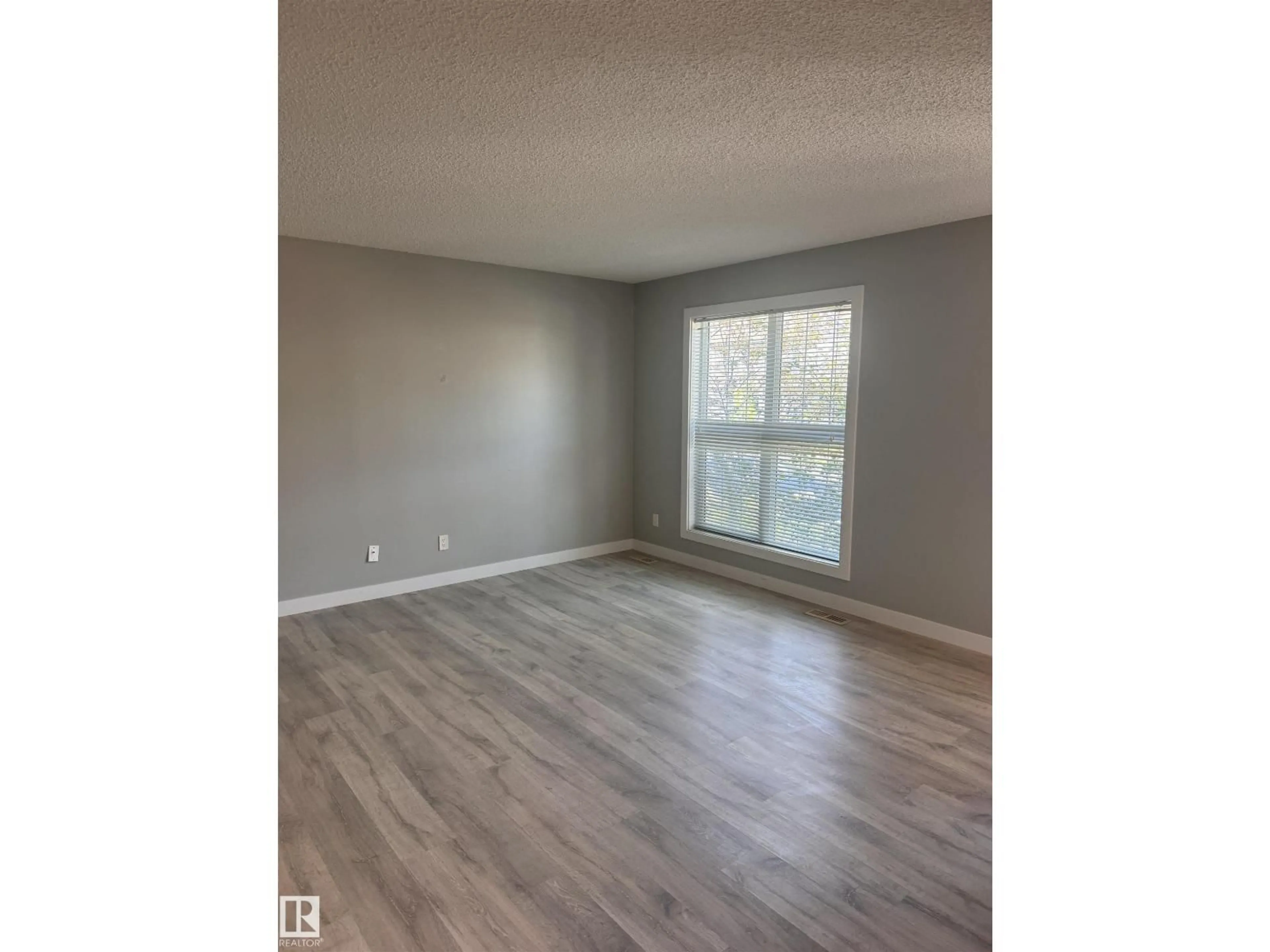 A pic of a room for 1313 CHAPPELLE BV, Edmonton Alberta T6W3S2