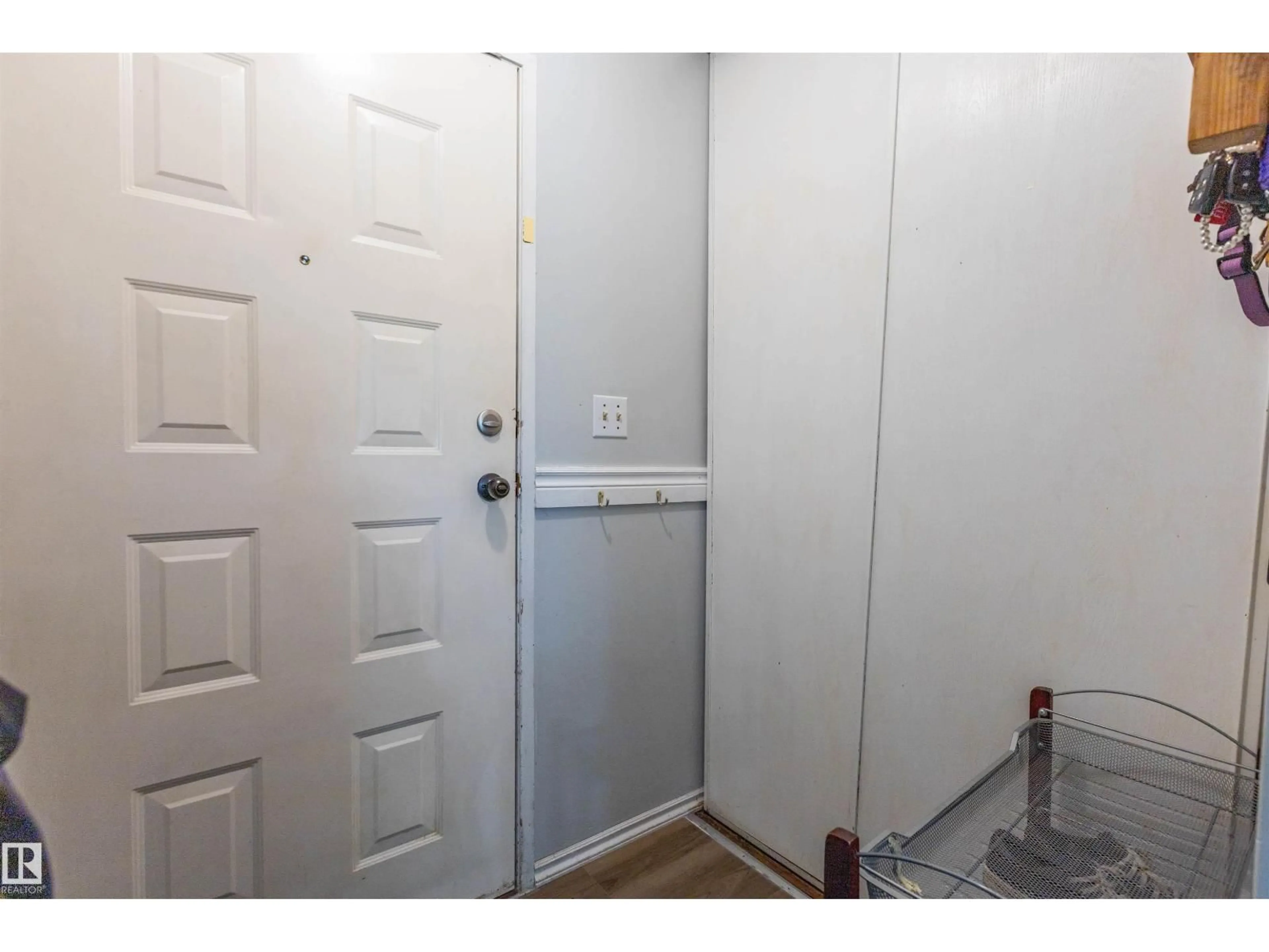 Unknown for 10722 98 AV, Morinville Alberta T8R1E5