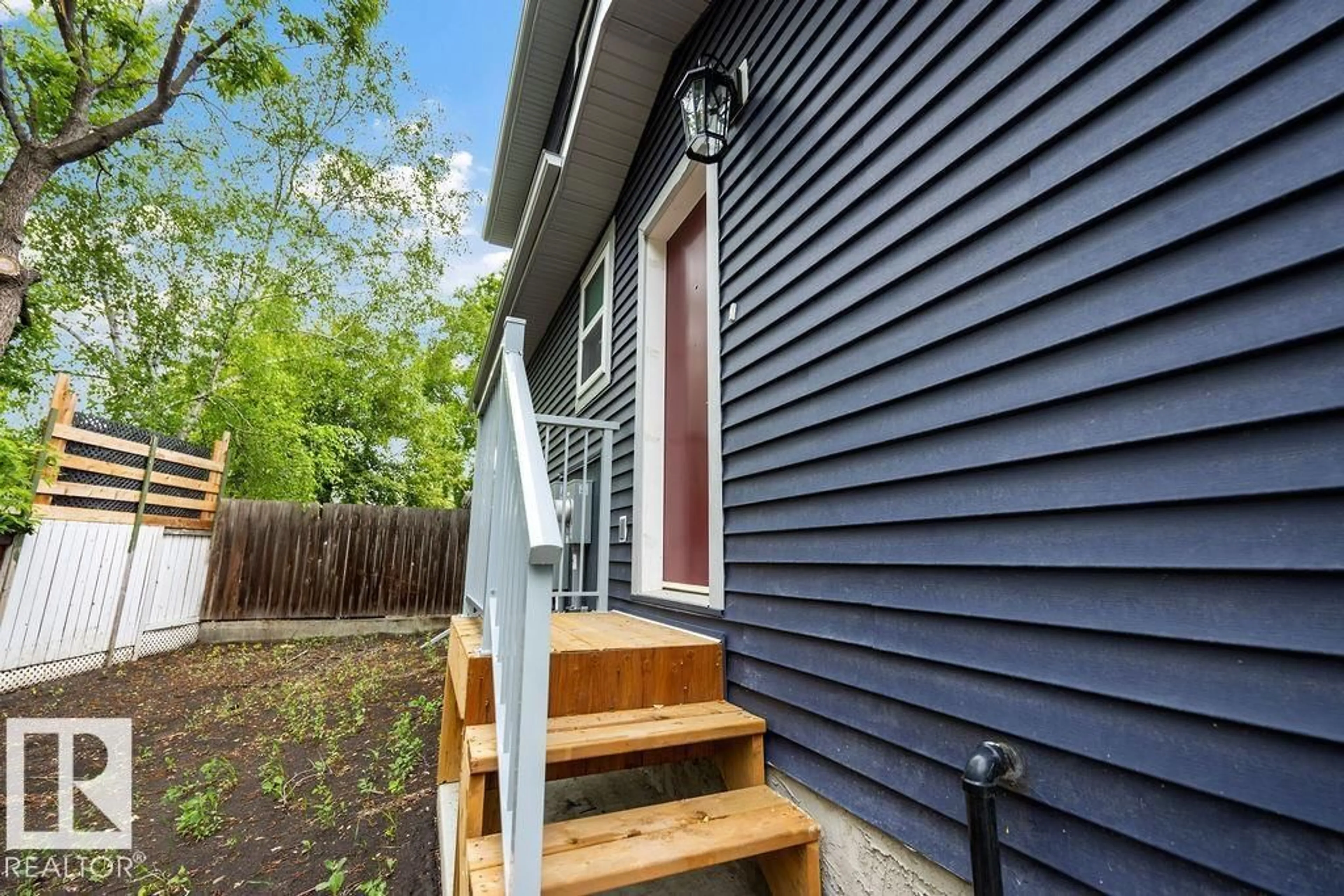 Patio, street for NW - 6204 150 AV, Edmonton Alberta T5A1W8