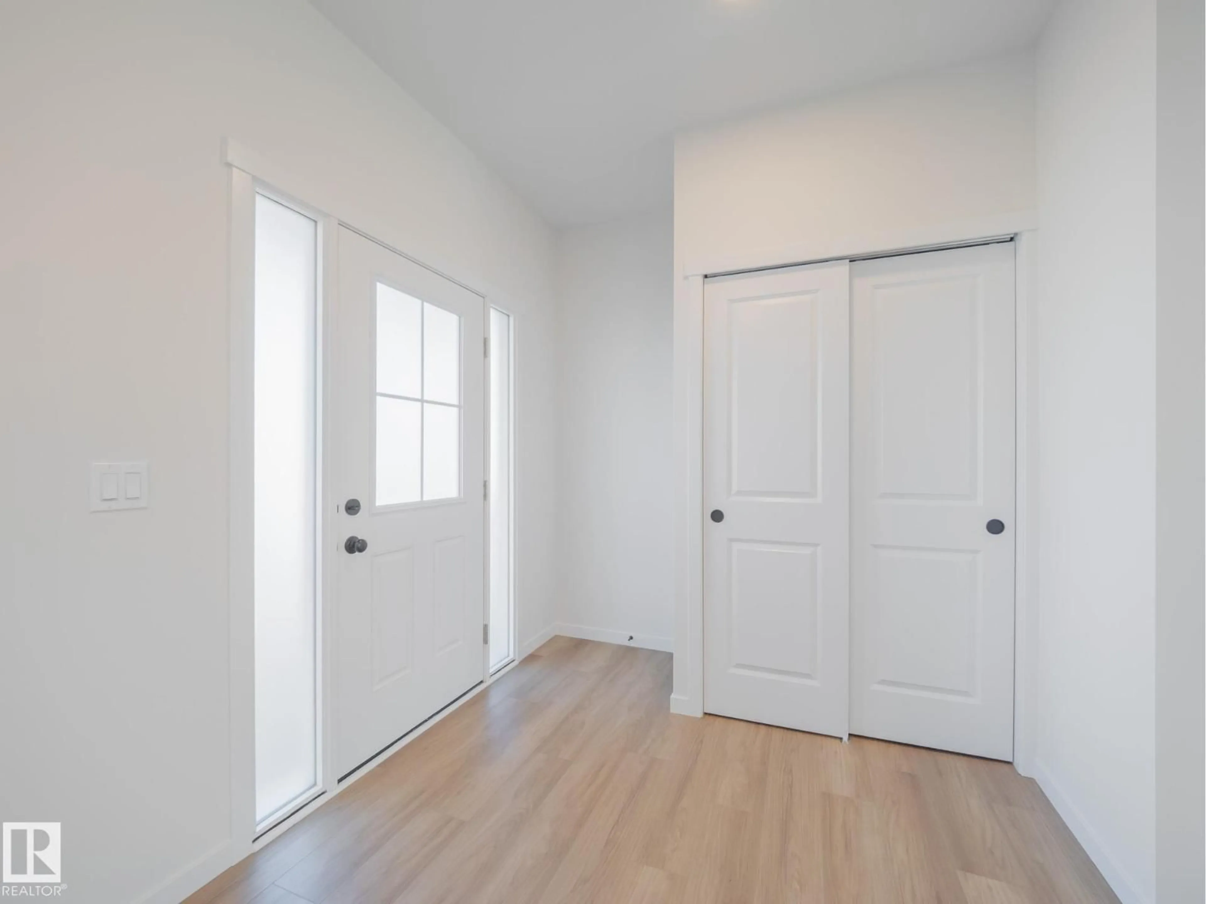 Indoor entryway for 29 NERINE CR, St. Albert Alberta T8N8E9
