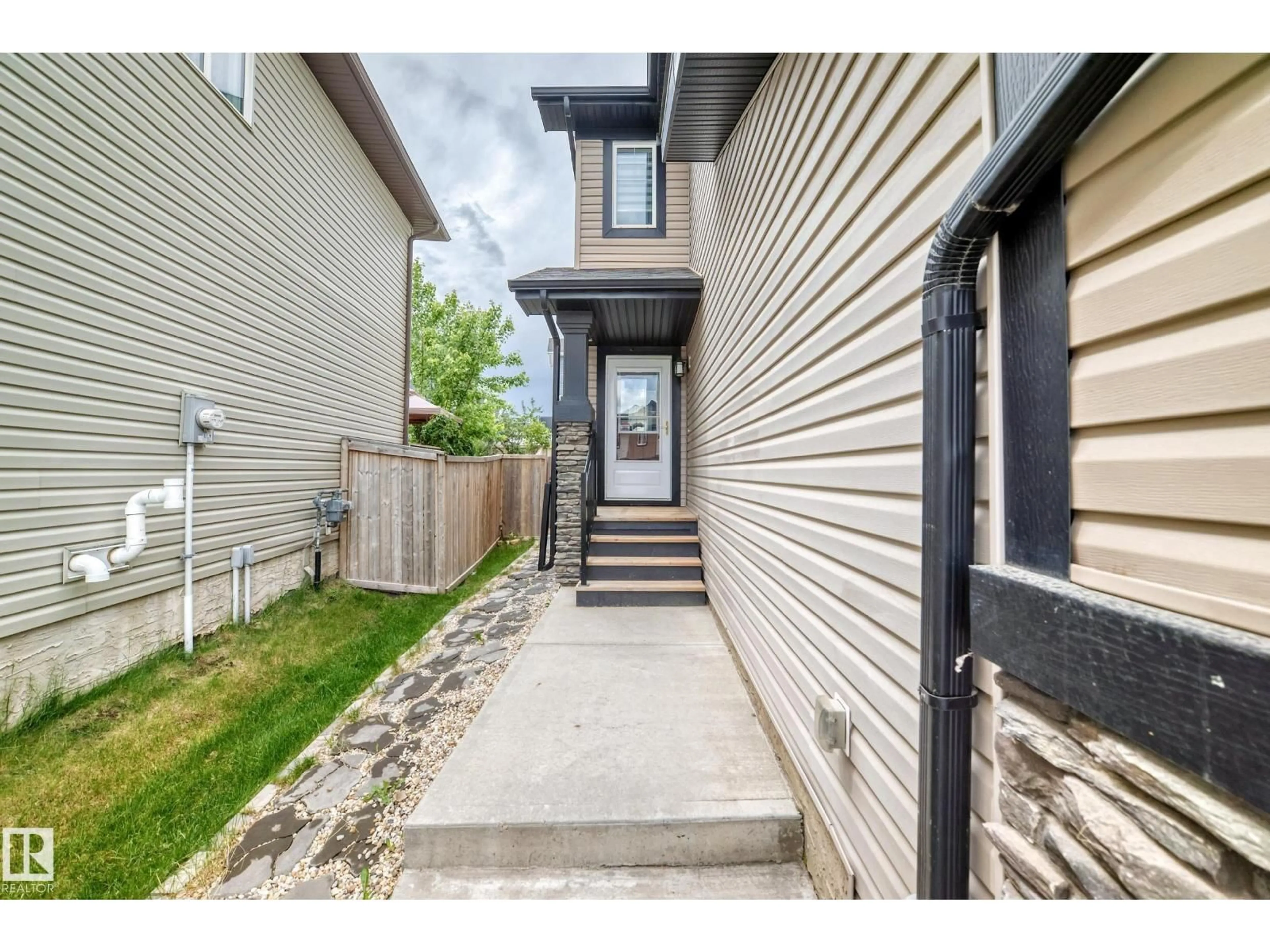 Unknown for SW - 4477 ANNETT CM, Edmonton Alberta T6W2V7