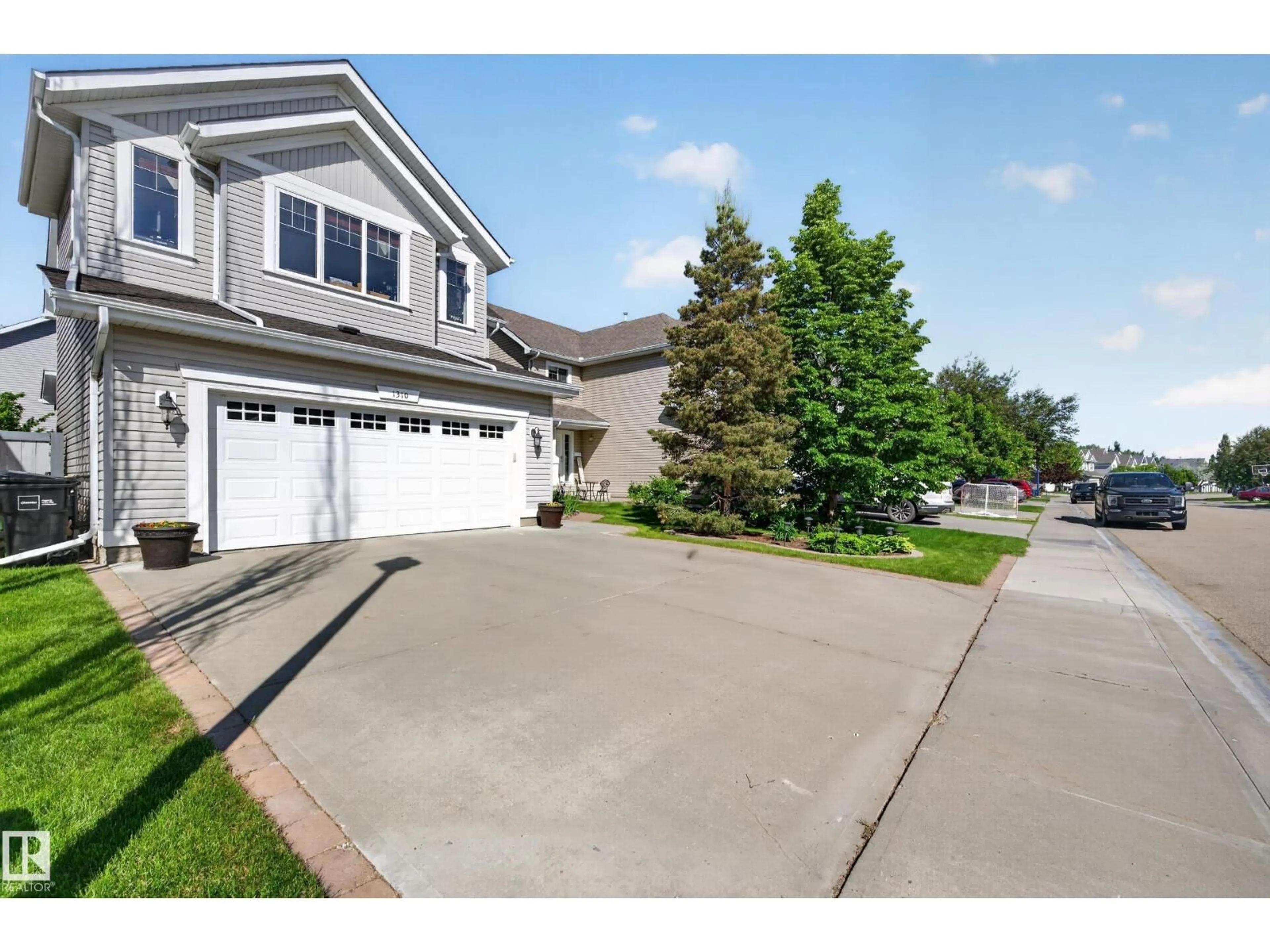 Unknown for 1310 82 ST, Edmonton Alberta T6X0A6