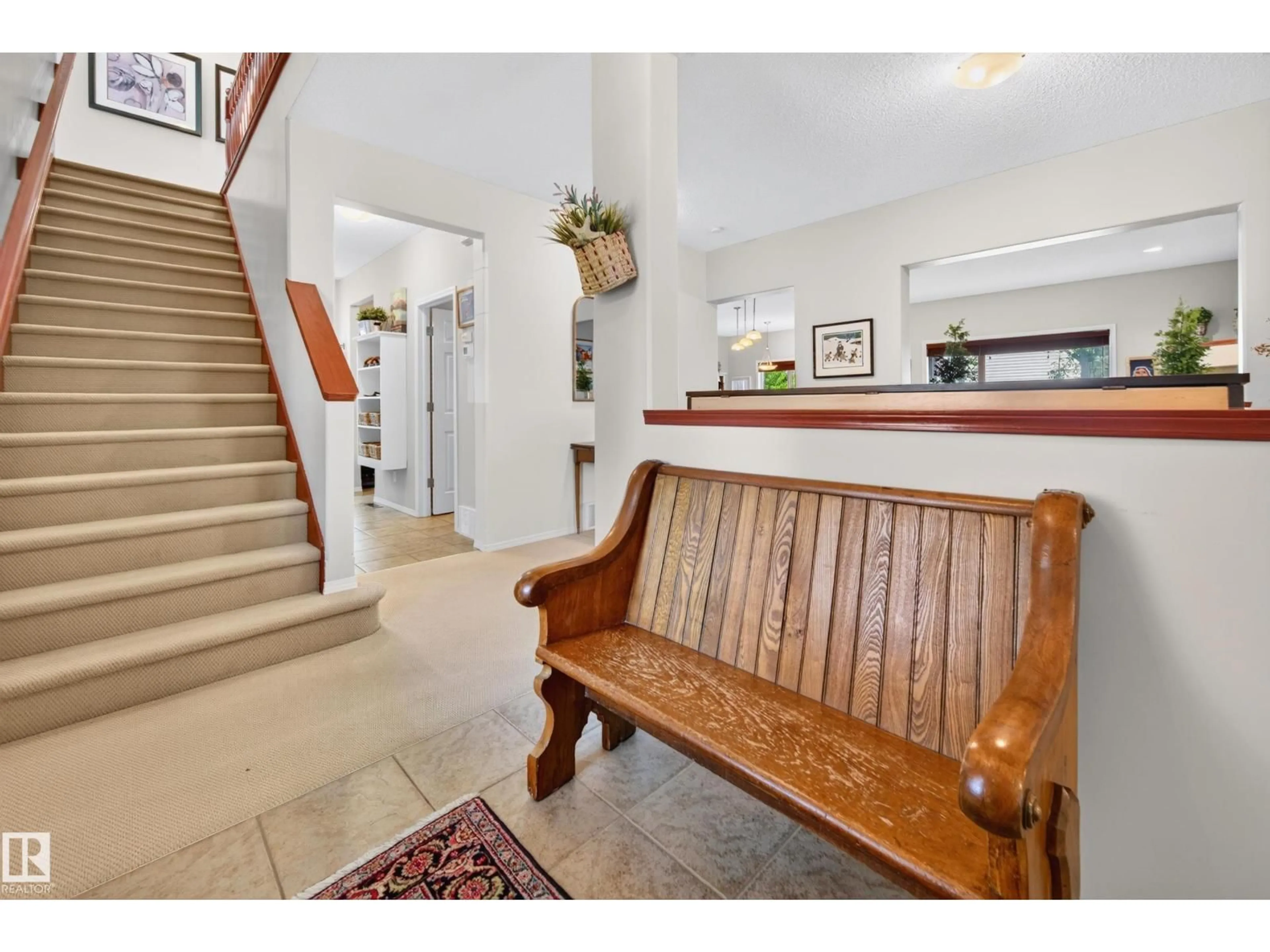 Indoor foyer for 1310 82 ST, Edmonton Alberta T6X0A6
