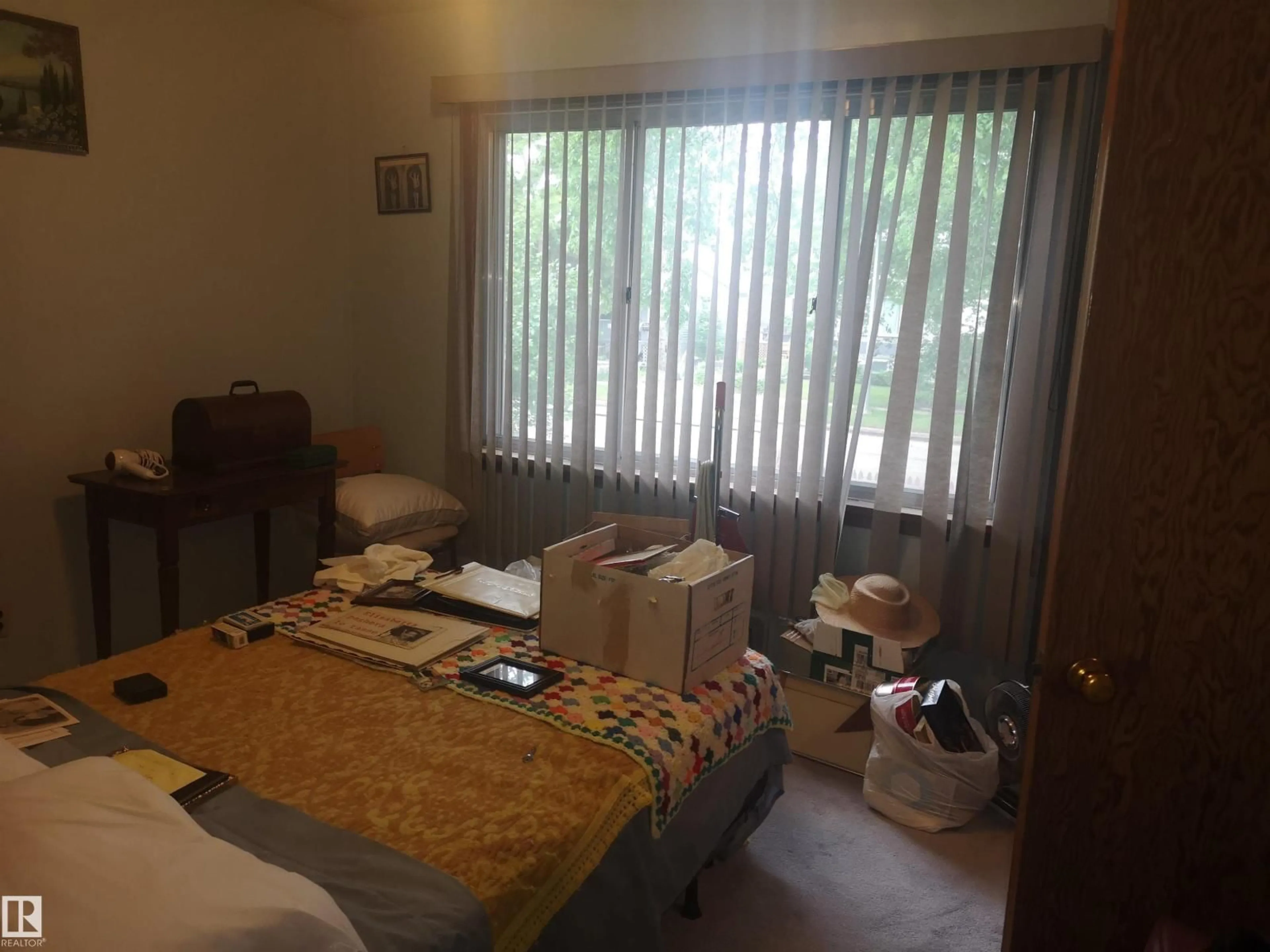 A pic of a room for NW - 8751 76 AV, Edmonton Alberta T6C0J4