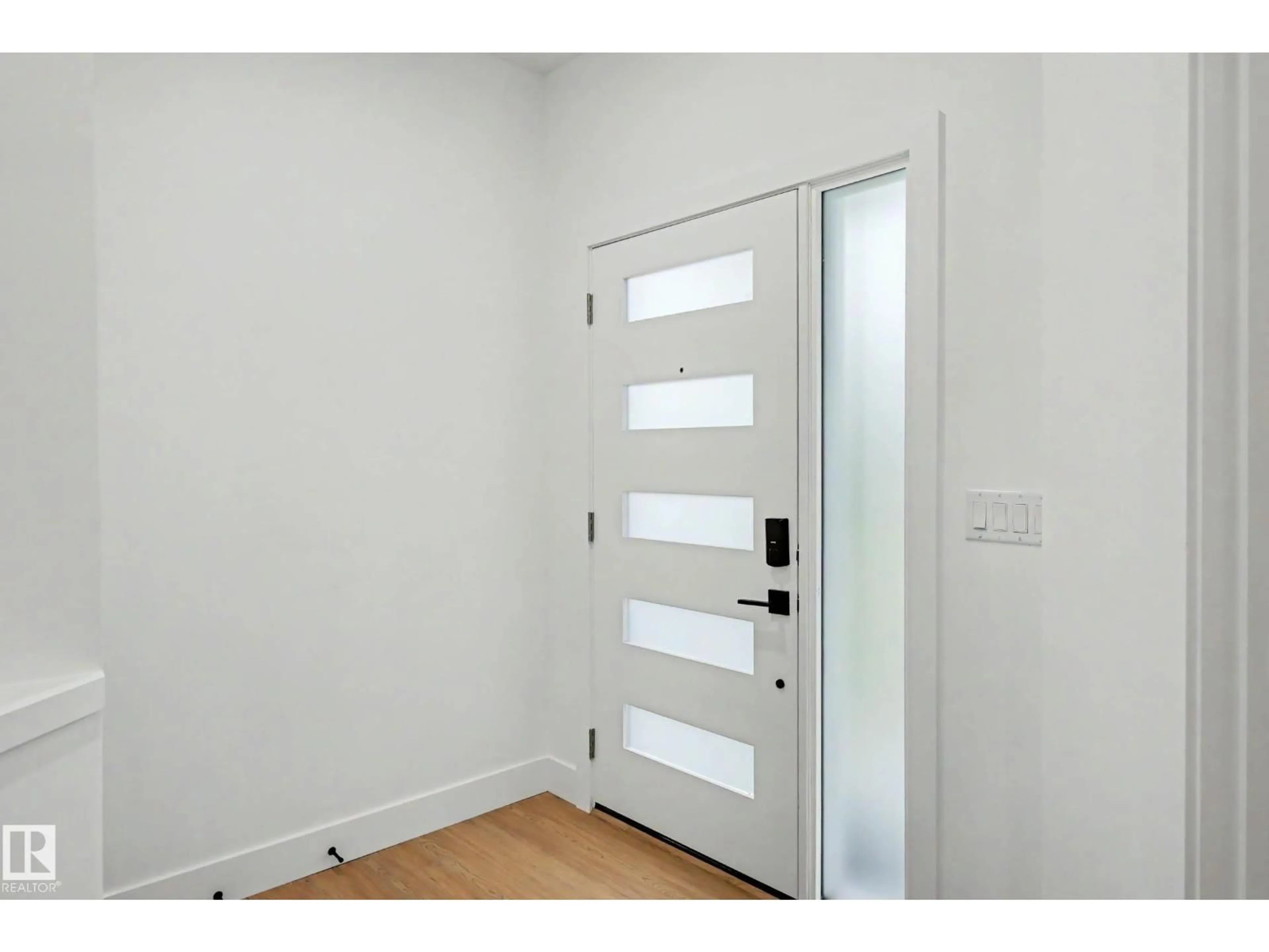 Indoor entryway for 25 ESCADA CL, St. Albert Alberta T8N6X5