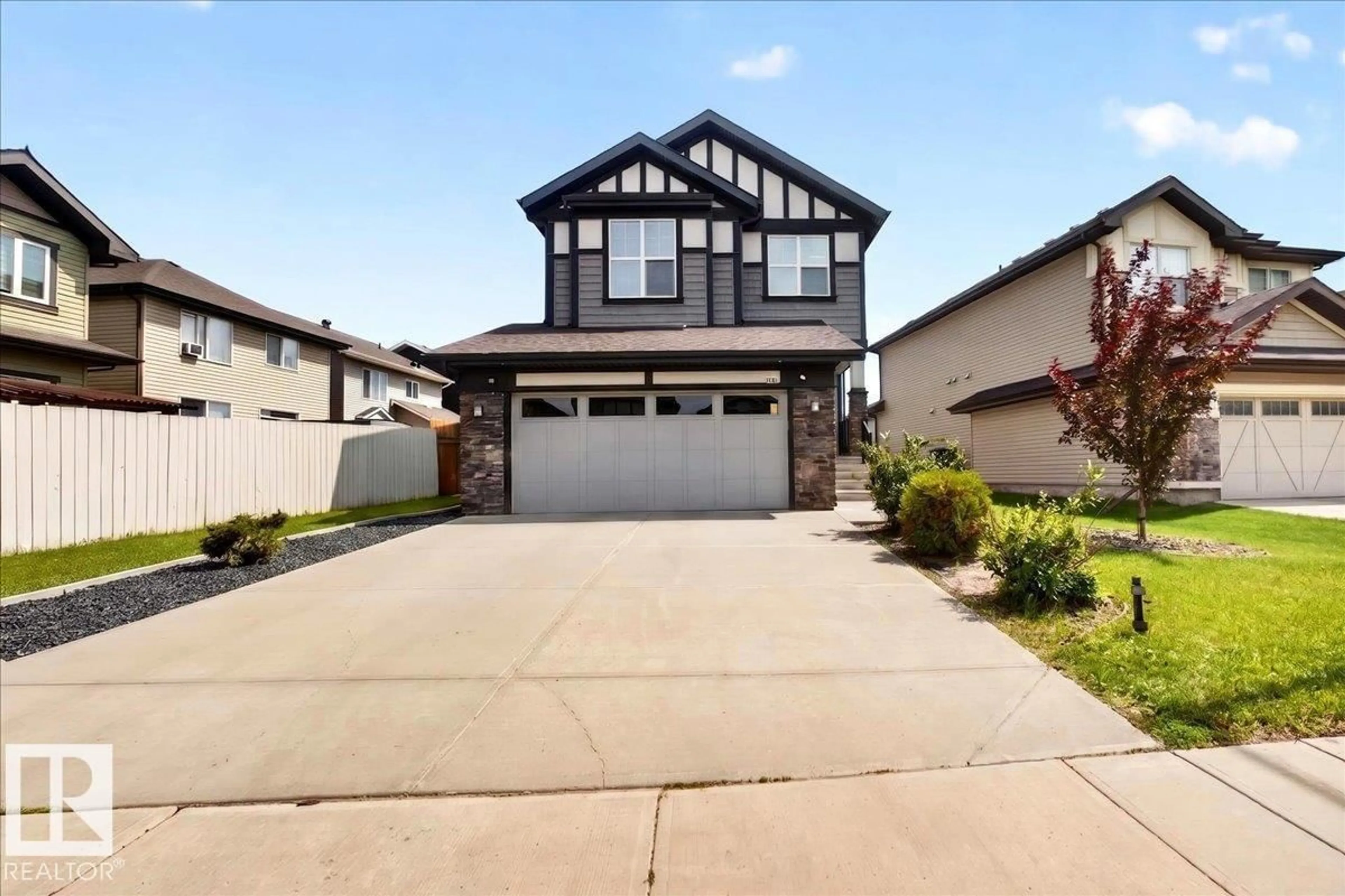 Home with vinyl exterior material, street for 17203 71 ST, Edmonton Alberta T5Z0H1