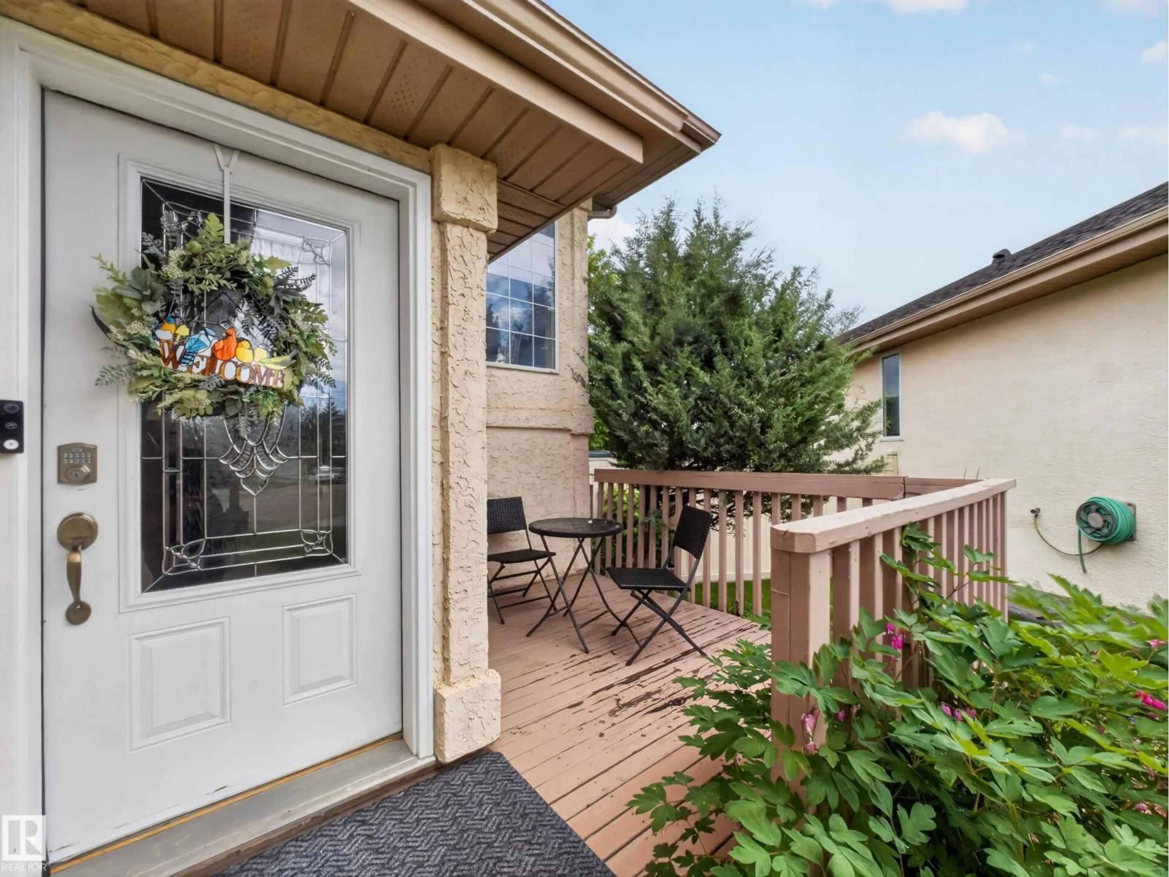 Patio, street for 27 FAIRWAY GR, Stony Plain Alberta T7Z1M4