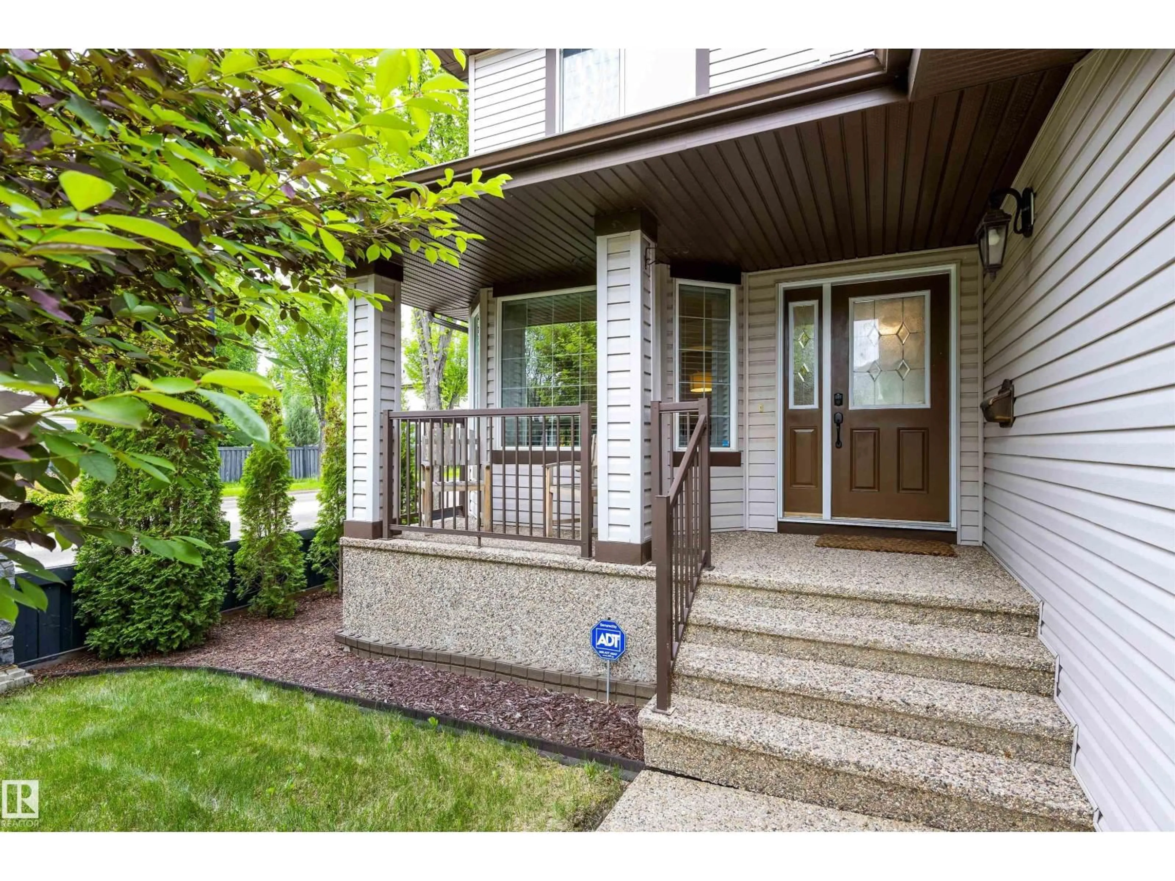 Indoor entryway for 1203 TREDGER CT, Edmonton Alberta T6M3P2