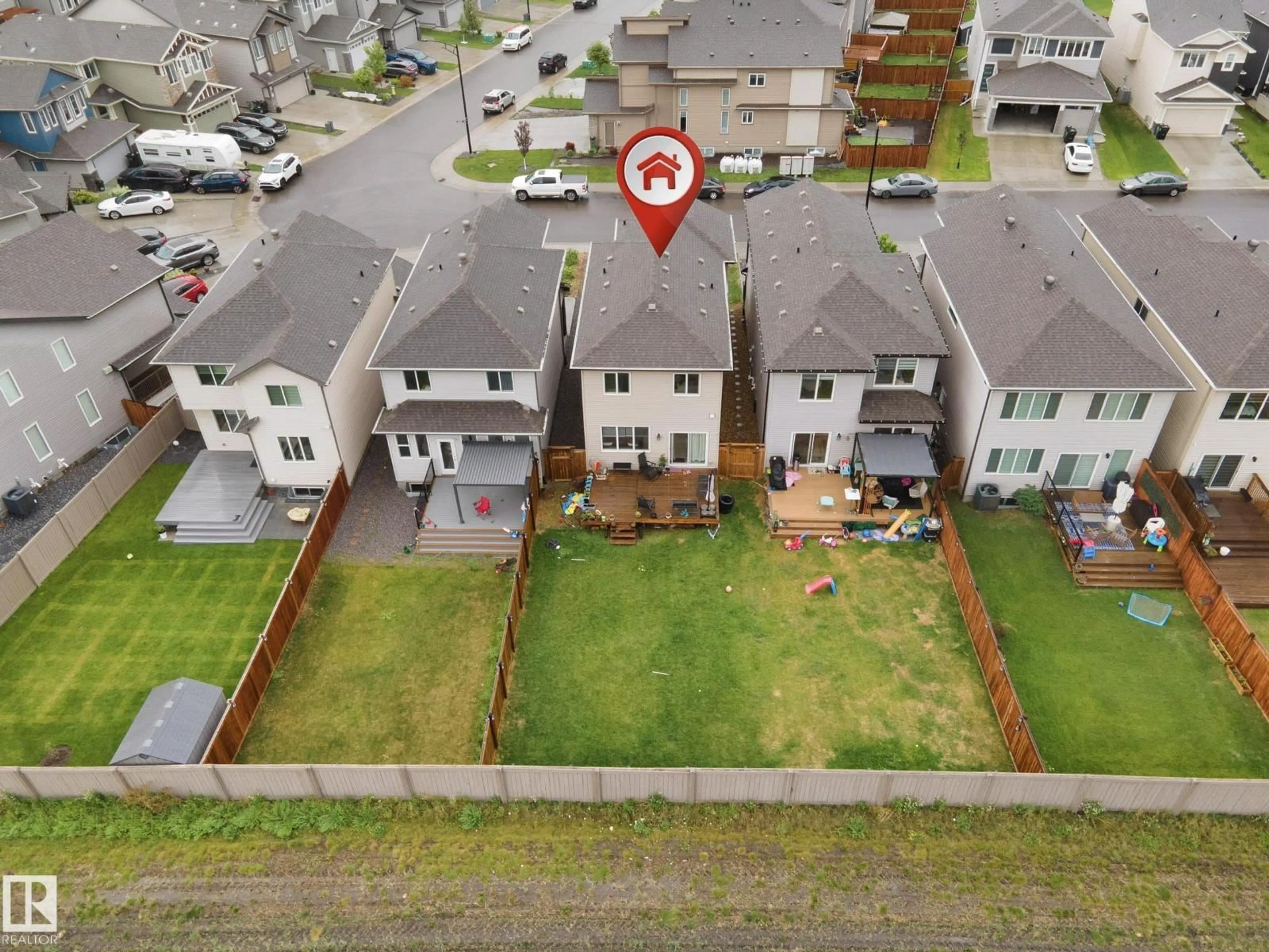 A pic from outside/outdoor area/front of a property/back of a property/a pic from drone, street for NW - 2551 12 AV, Edmonton Alberta T6T2M6