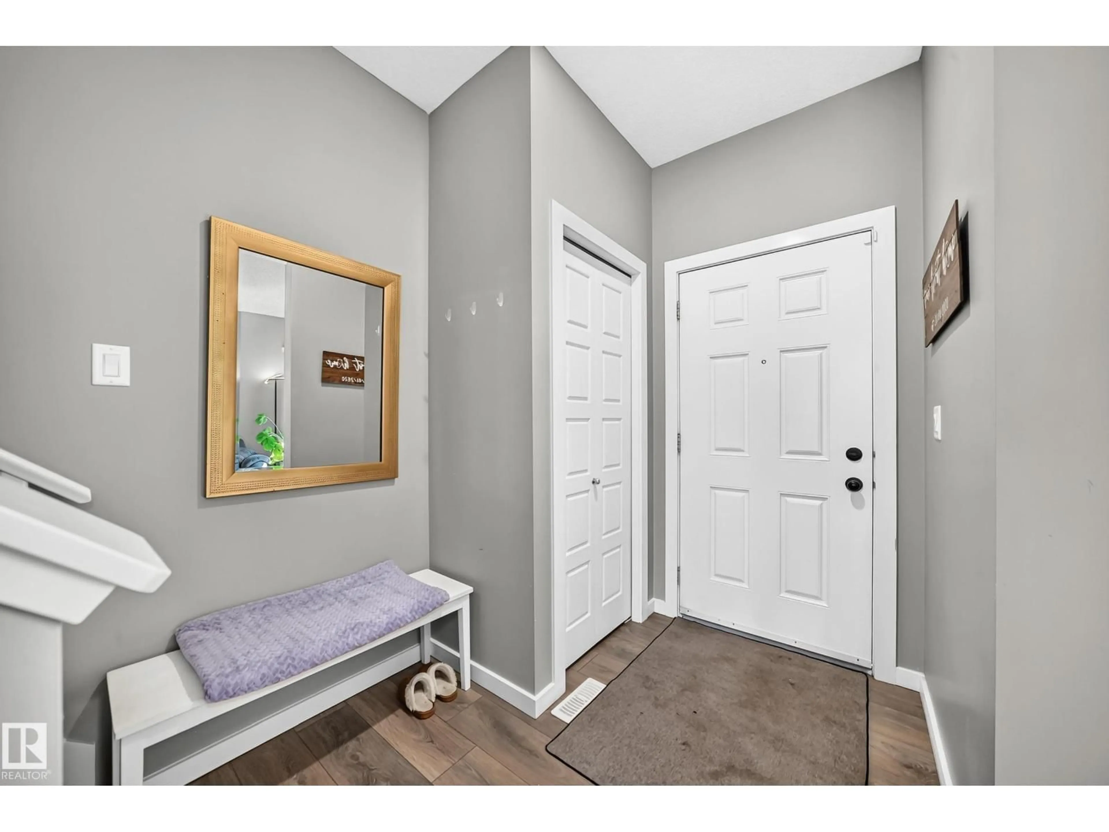 Indoor entryway for 5480 CRABAPPLE LO, Edmonton Alberta T6X1S5