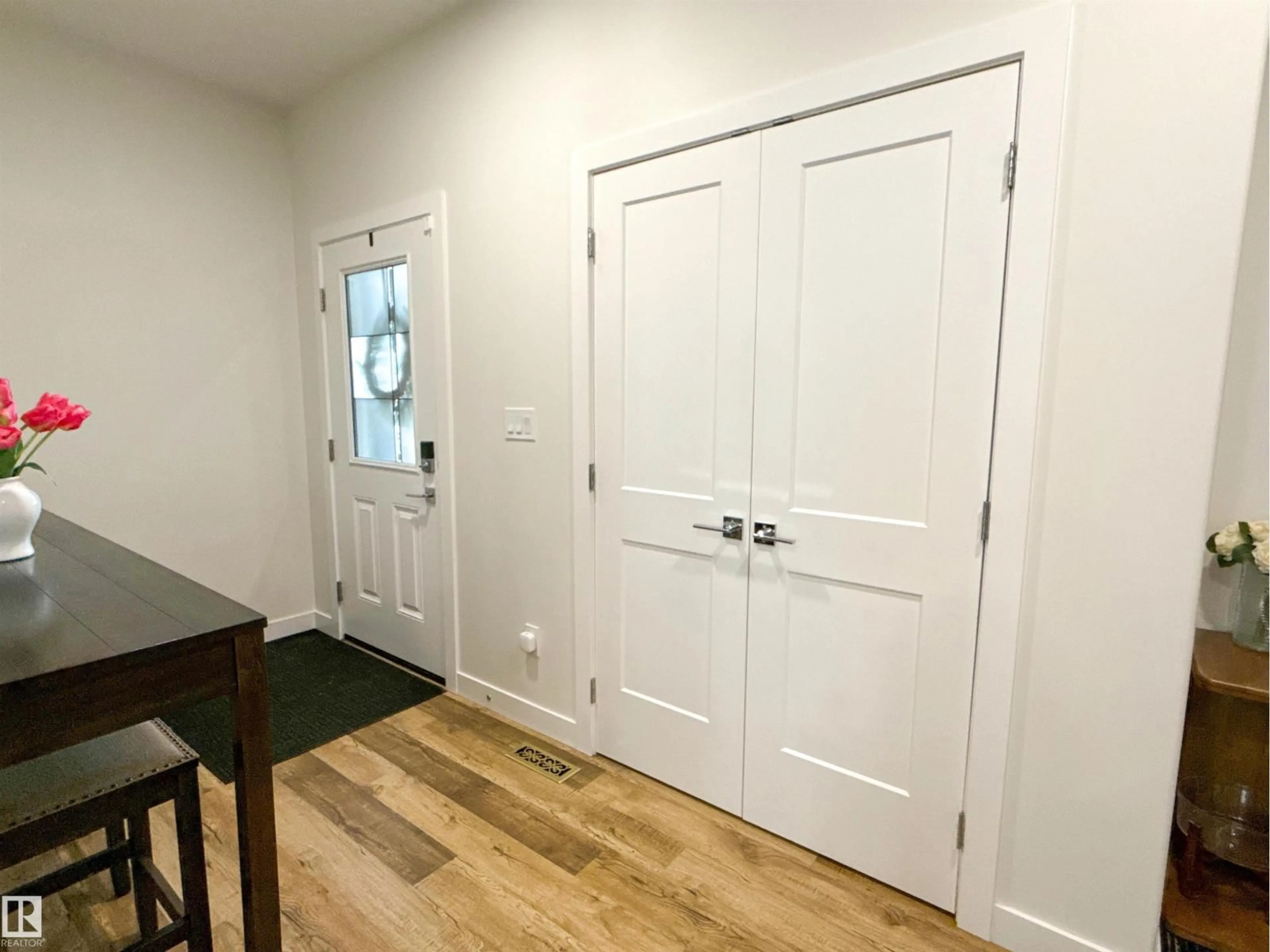 Indoor entryway for 73 WYATT, Fort Saskatchewan Alberta T8L0Y2
