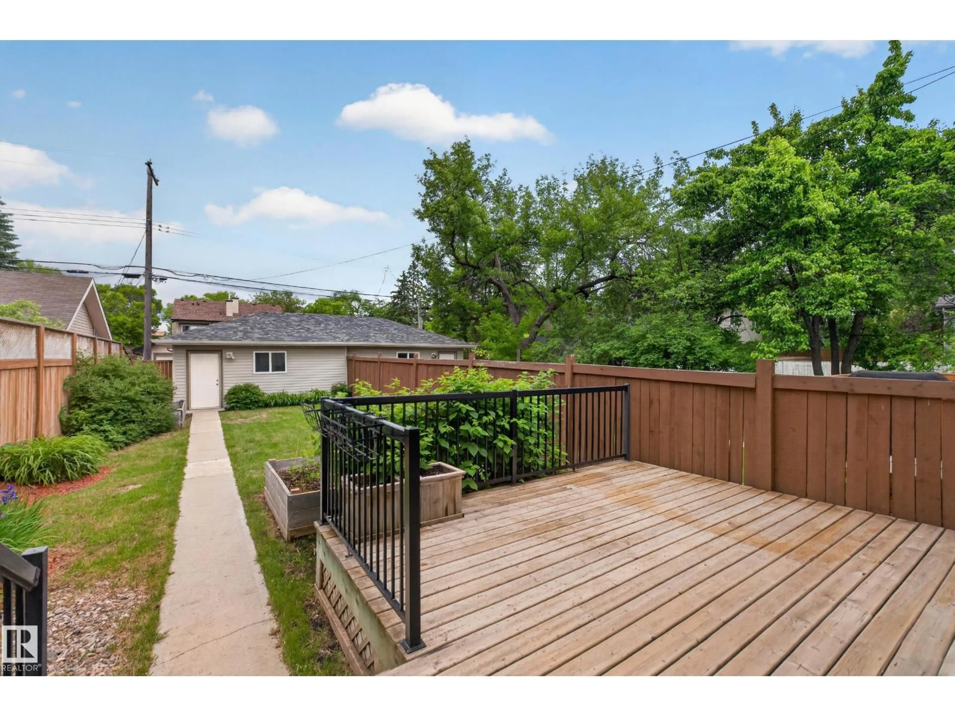 Patio, street for 7027 106 ST NW, Edmonton Alberta T6H2K5