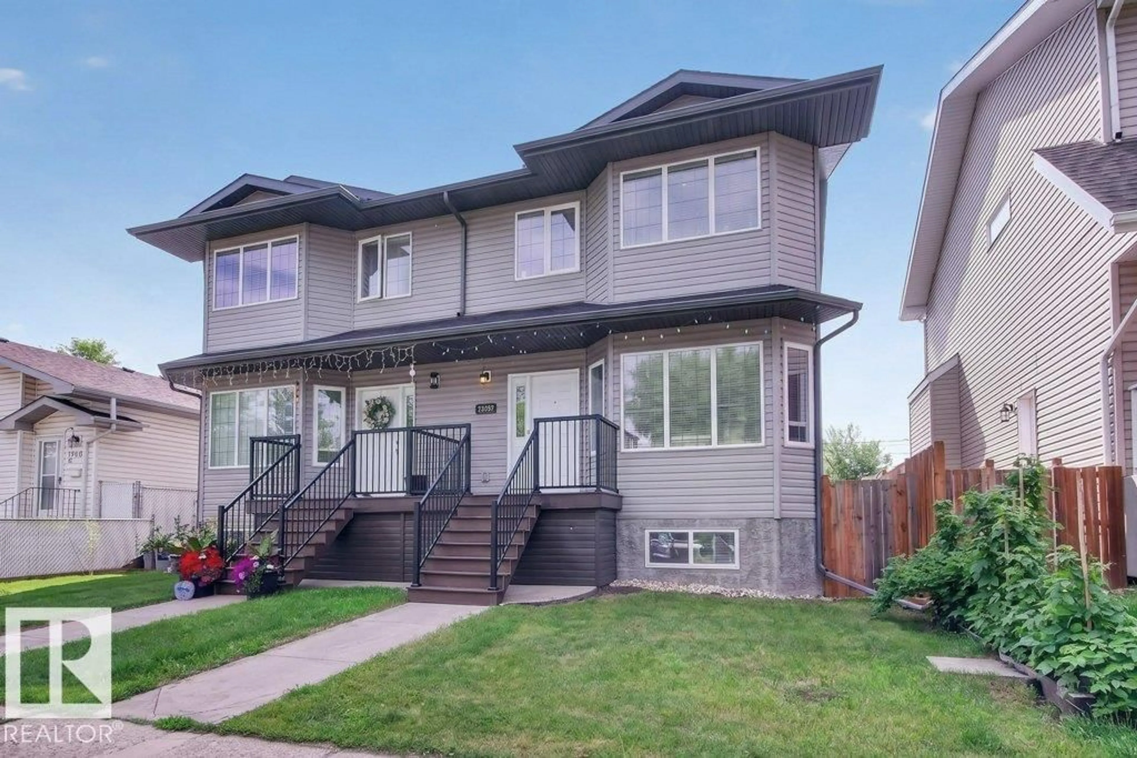 Home with vinyl exterior material, street for 12836 72 ST, Edmonton Alberta T5C0P5