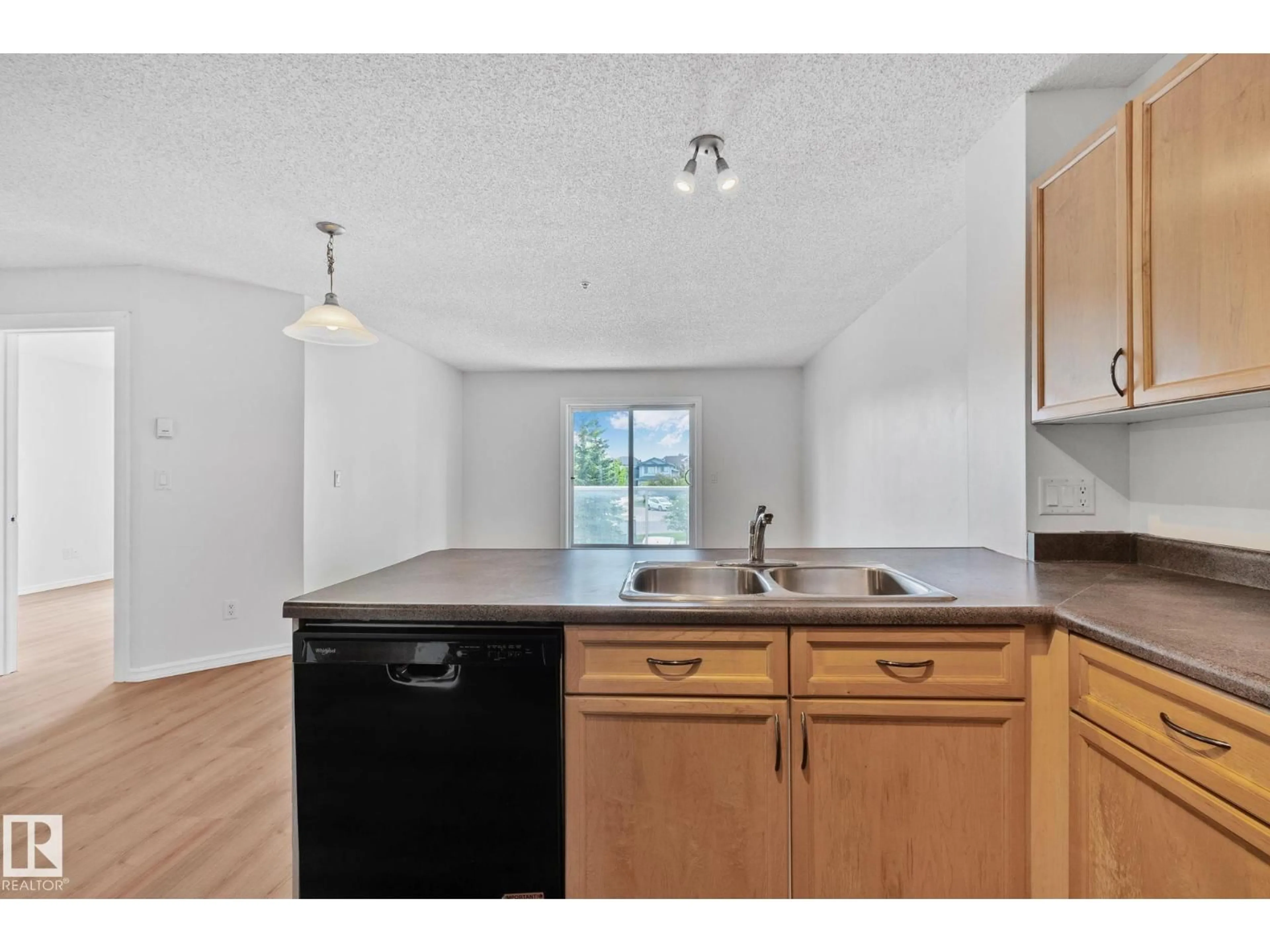 Standard kitchen, unknown for 207 - 13830 150 AV, Edmonton Alberta T6V1X2