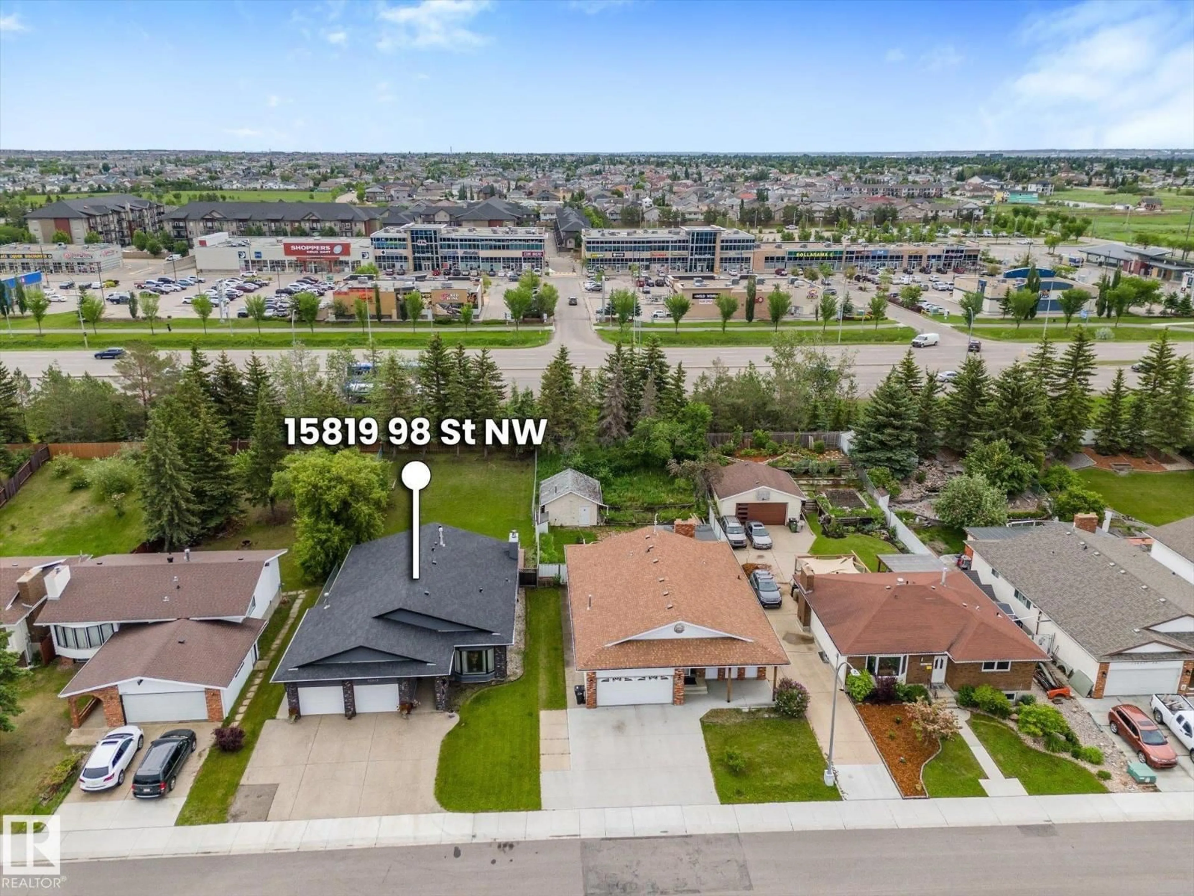 A pic from outside/outdoor area/front of a property/back of a property/a pic from drone, street for NW - 15819 98 ST, Edmonton Alberta T5X4C5