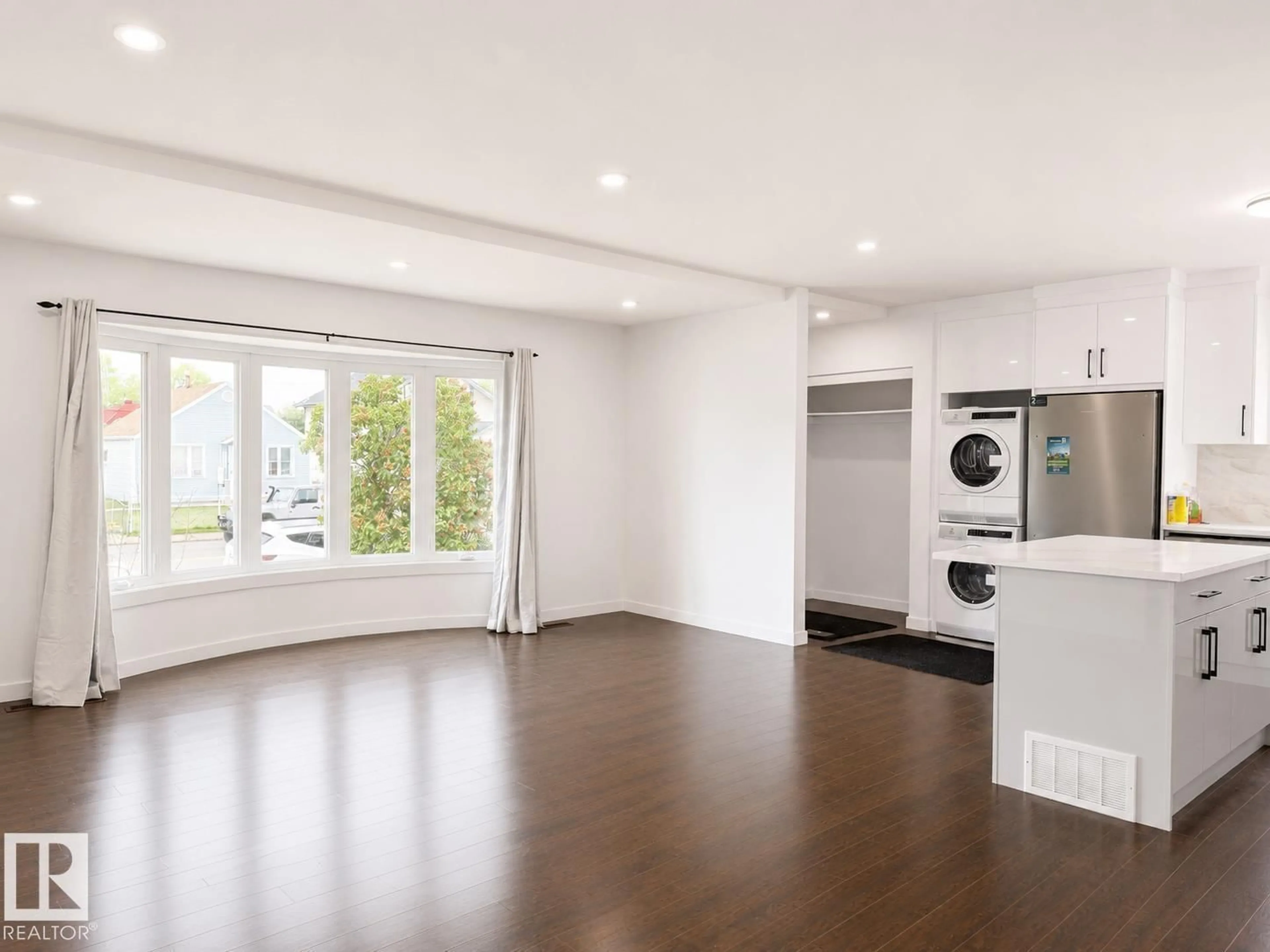 A pic of a room for NW - 11545 95 ST, Edmonton Alberta T5G1L5