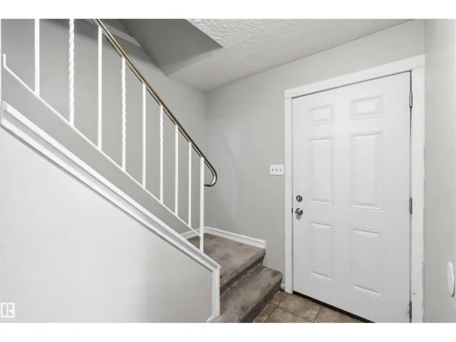 219 CALLINGWOOD TW, Edmonton 5