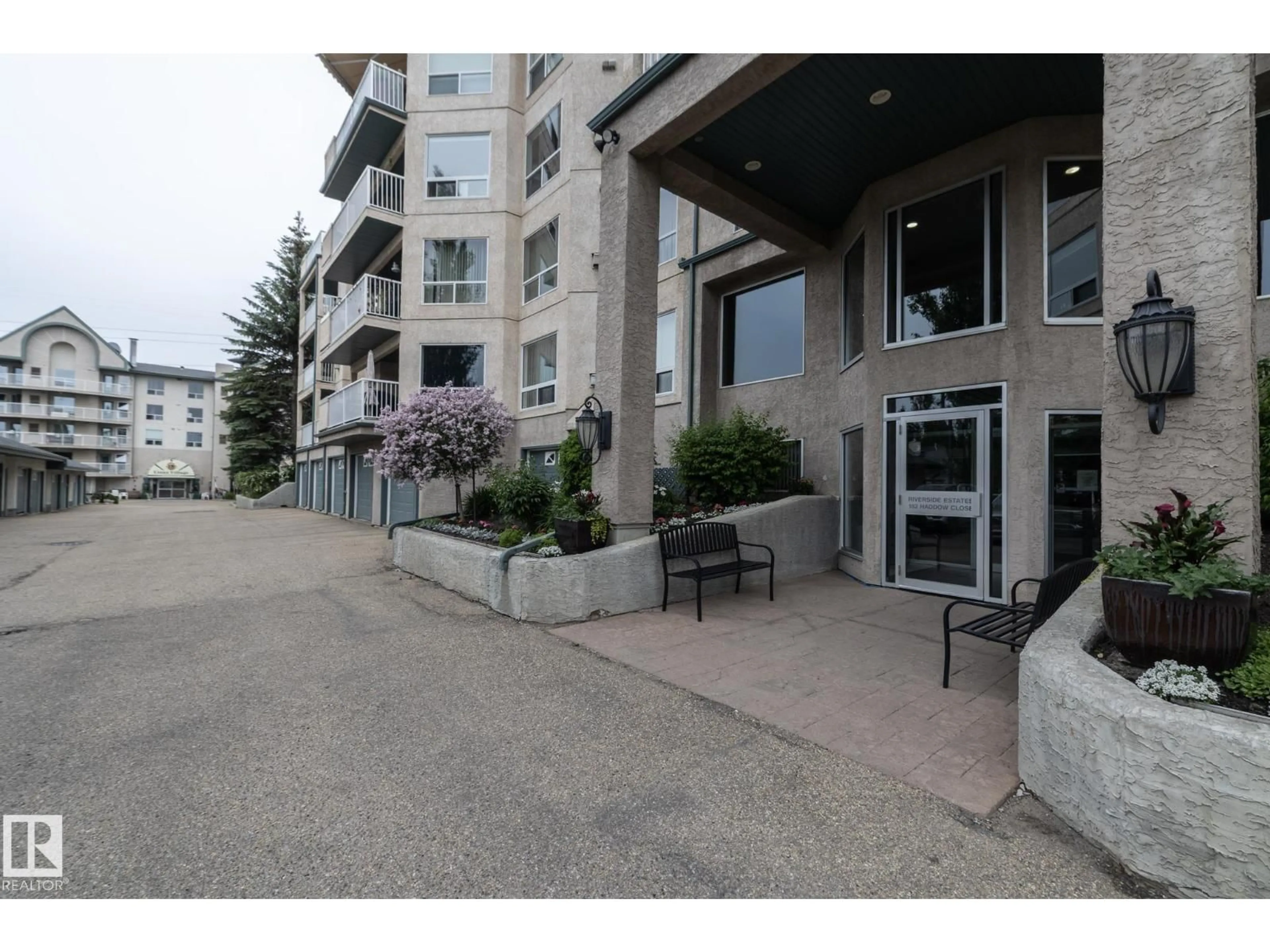 Patio, unknown for #111 - 182 HADDOW CL, Edmonton Alberta T6R2V1