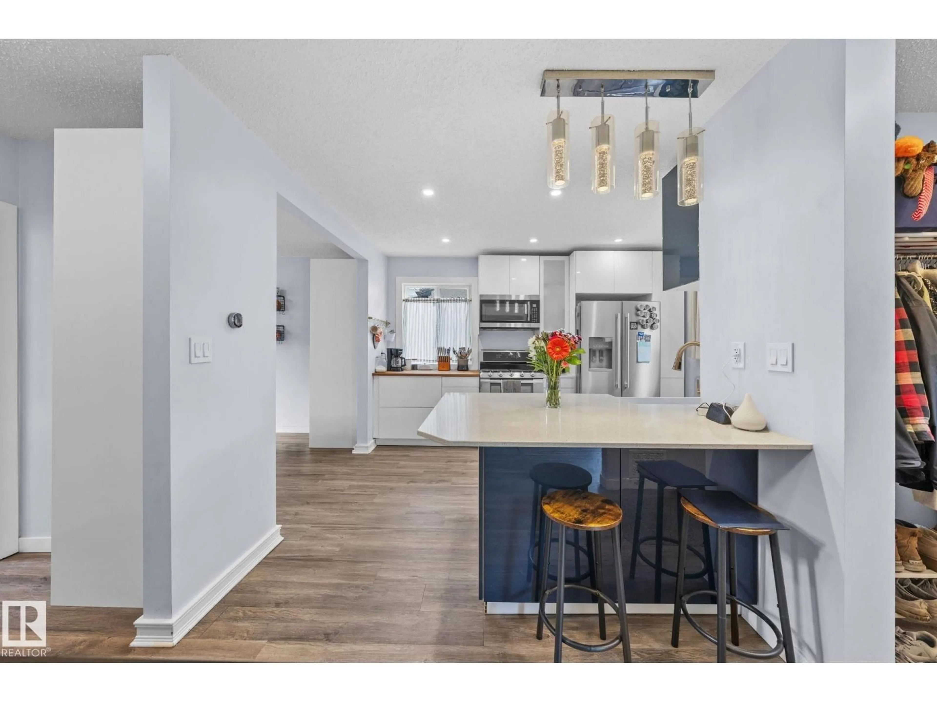 Open concept kitchen, unknown for 13631 122 AV, Edmonton Alberta T5L2W1