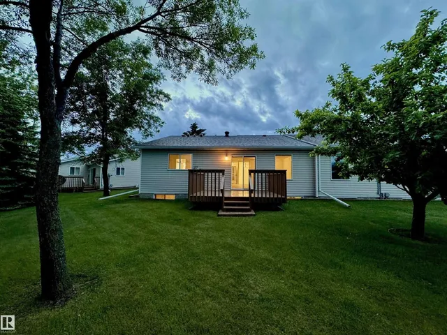 8118 27 AV, Edmonton 3