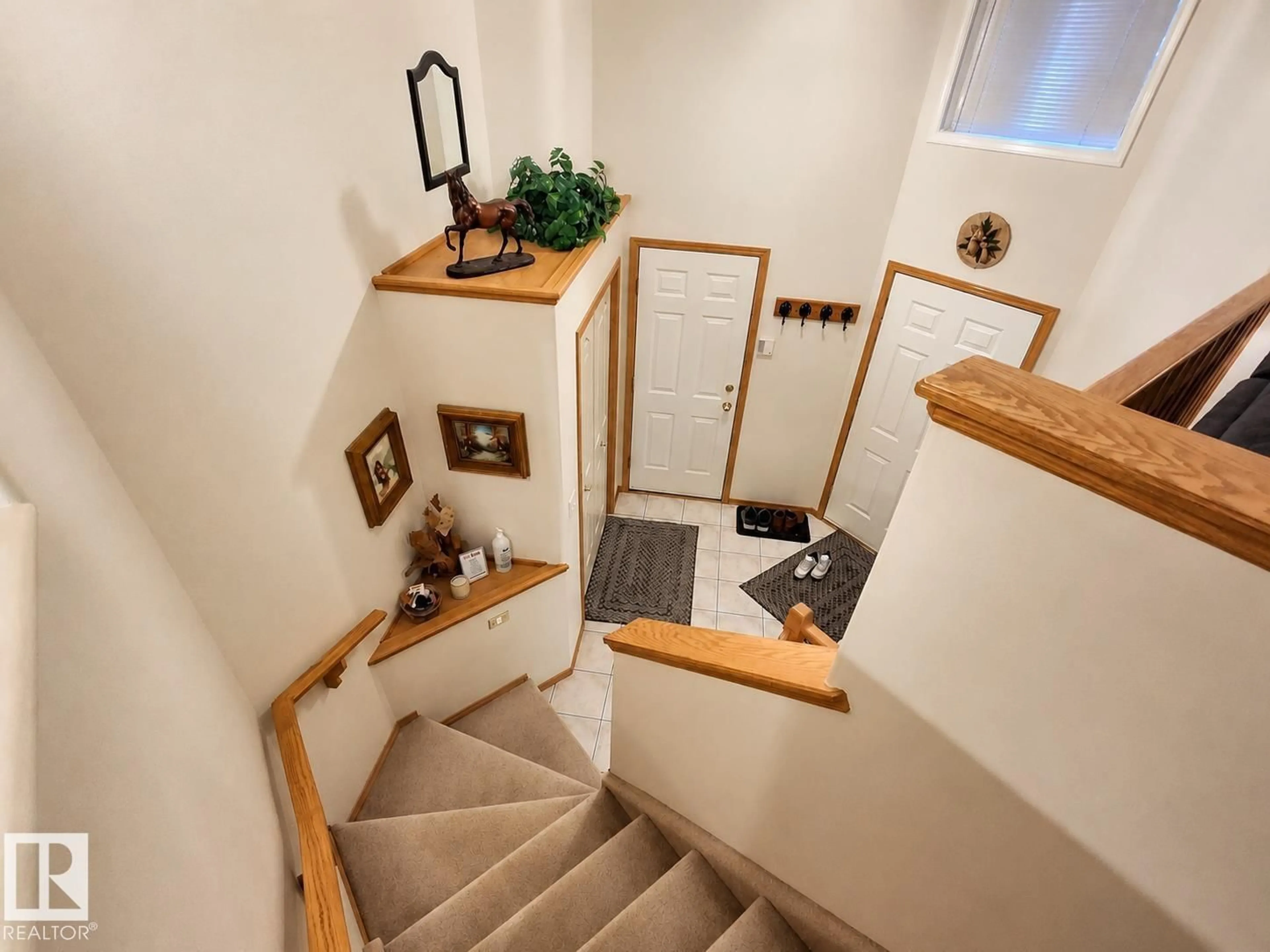 Stairs for 4028 31 ST, Edmonton Alberta T6T1L3