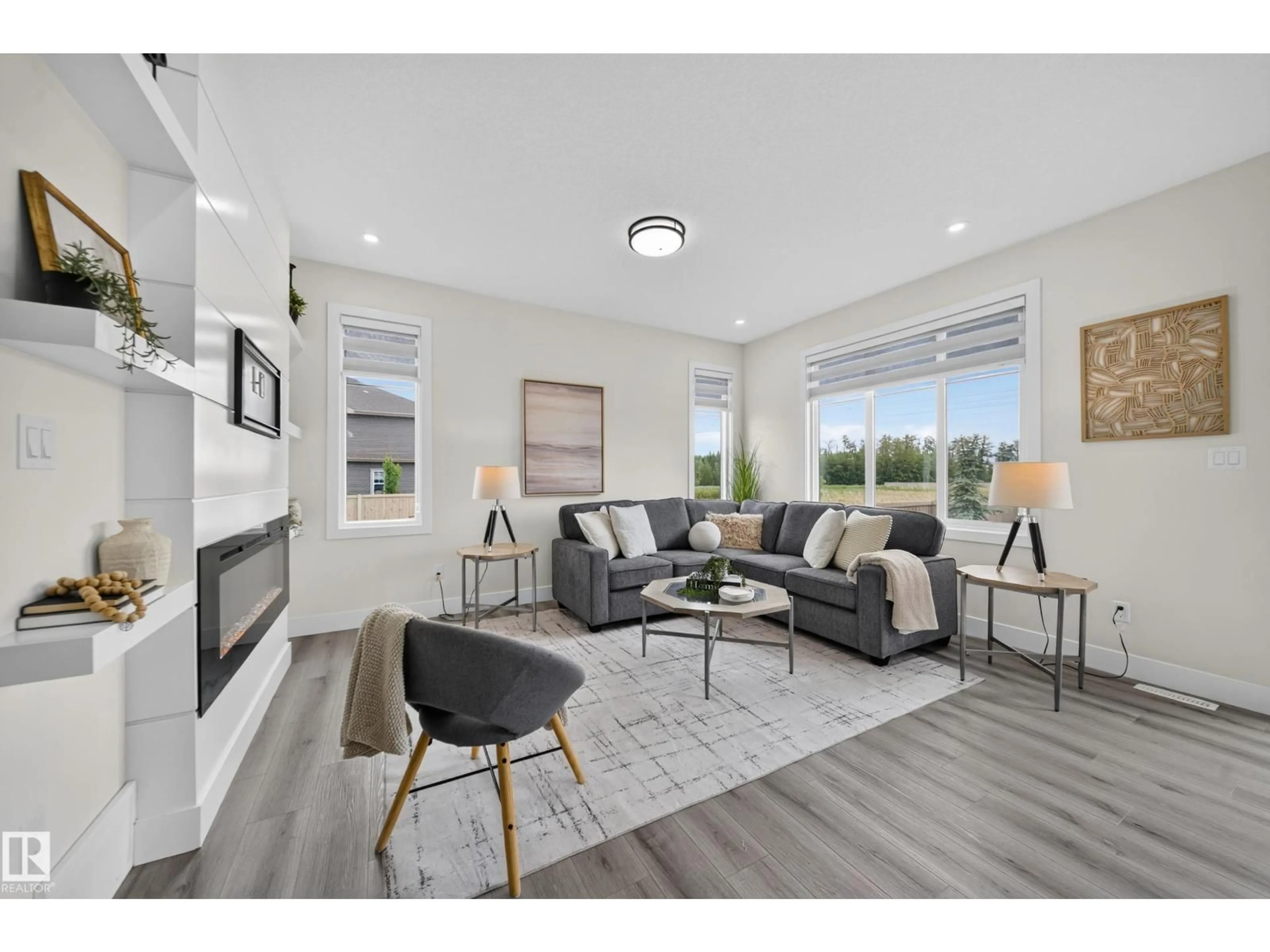 Living room with furniture, unknown for 1099 EATON RD, Edmonton Alberta T6M0Z3