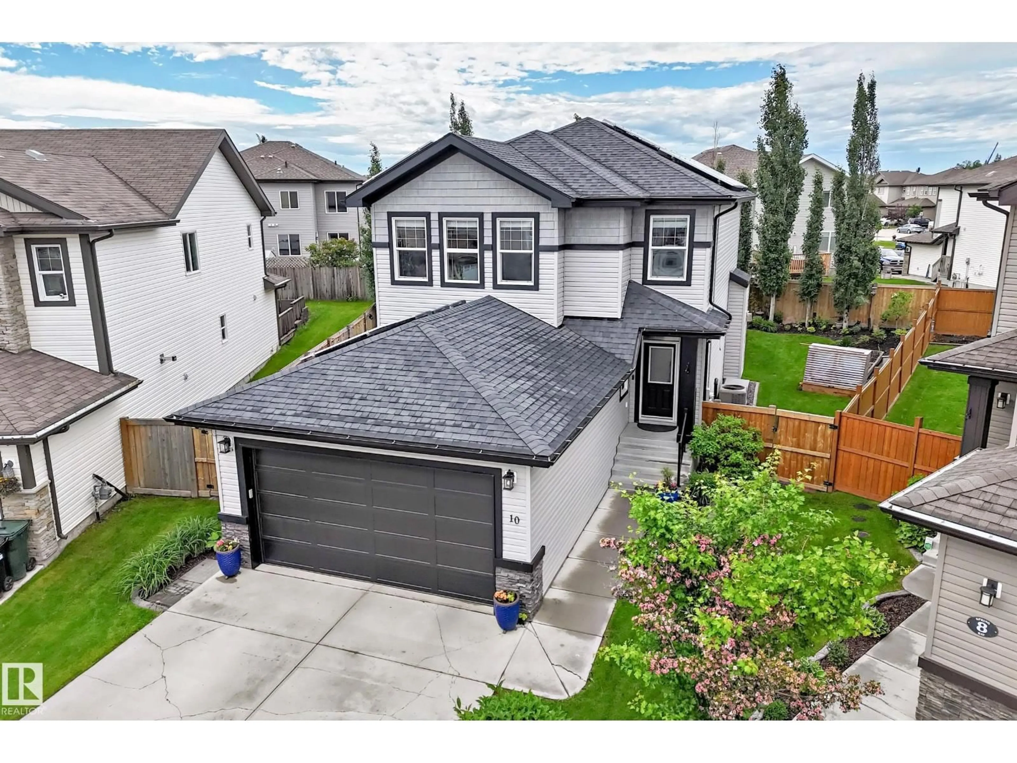 A pic from outside/outdoor area/front of a property/back of a property/a pic from drone, street for 10 SPRING BA, Spruce Grove Alberta T7X0L5