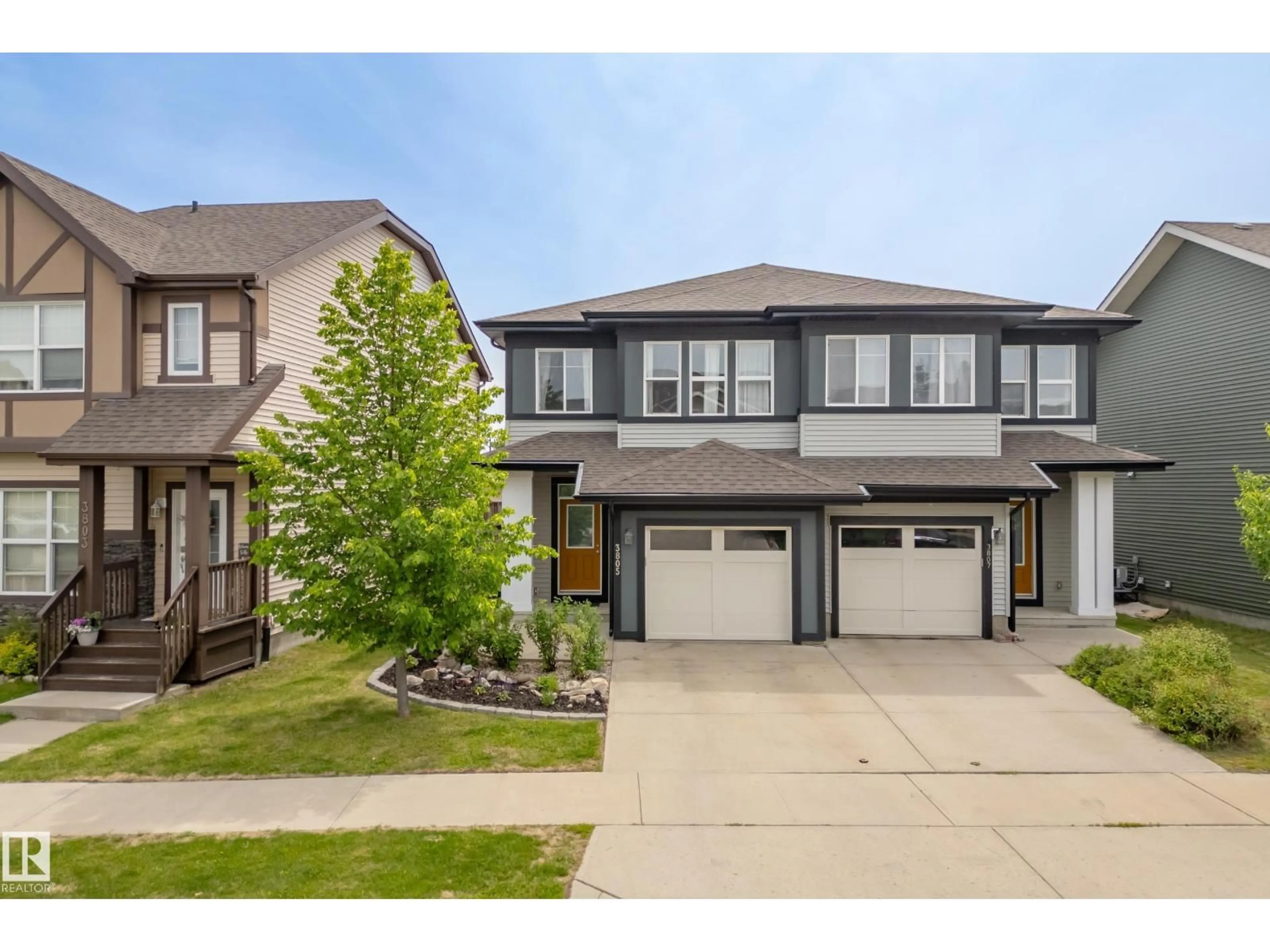 A pic from outside/outdoor area/front of a property/back of a property/a pic from drone, street for SW - 3805 POWELL WD, Edmonton Alberta T6W2W9